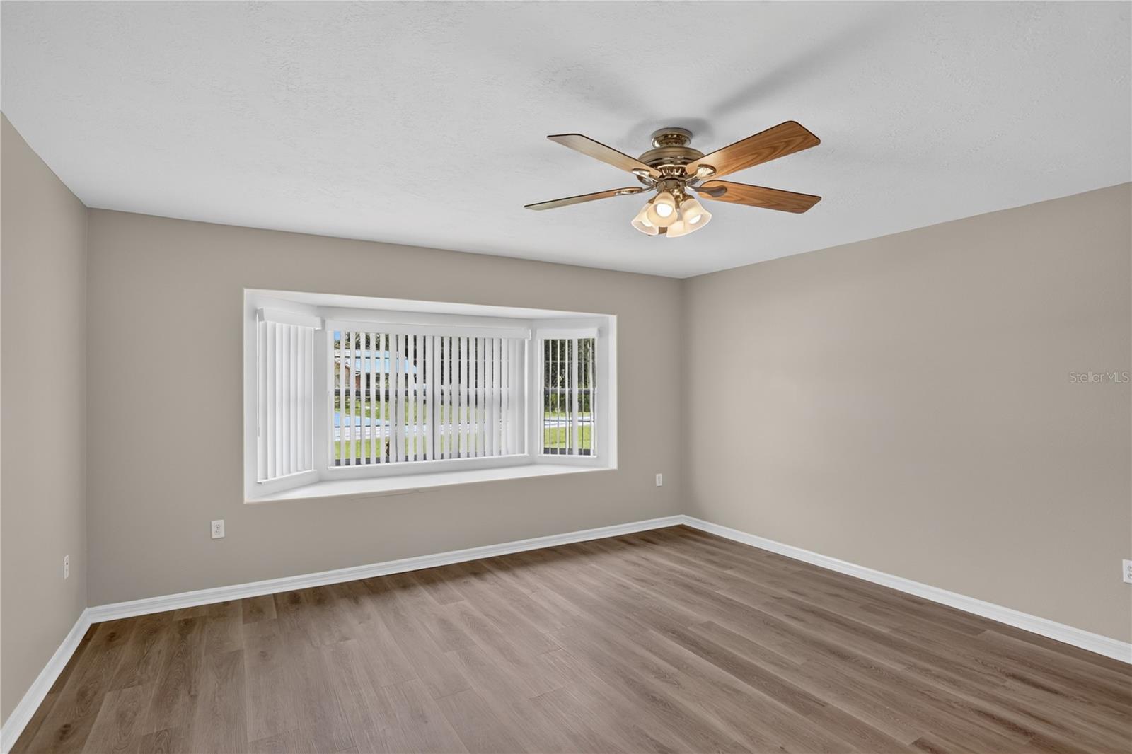 308 CLERMONT DR, KISSIMMEE, FL — photo 9