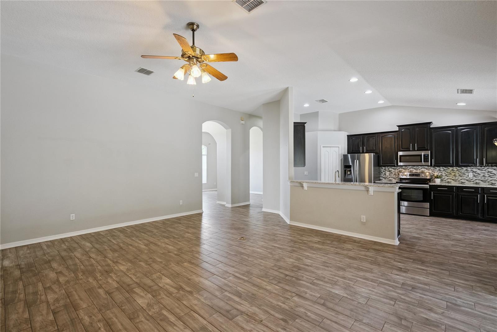 5703 AUTUMN CHASE CIR, SANFORD, FL — photo 9