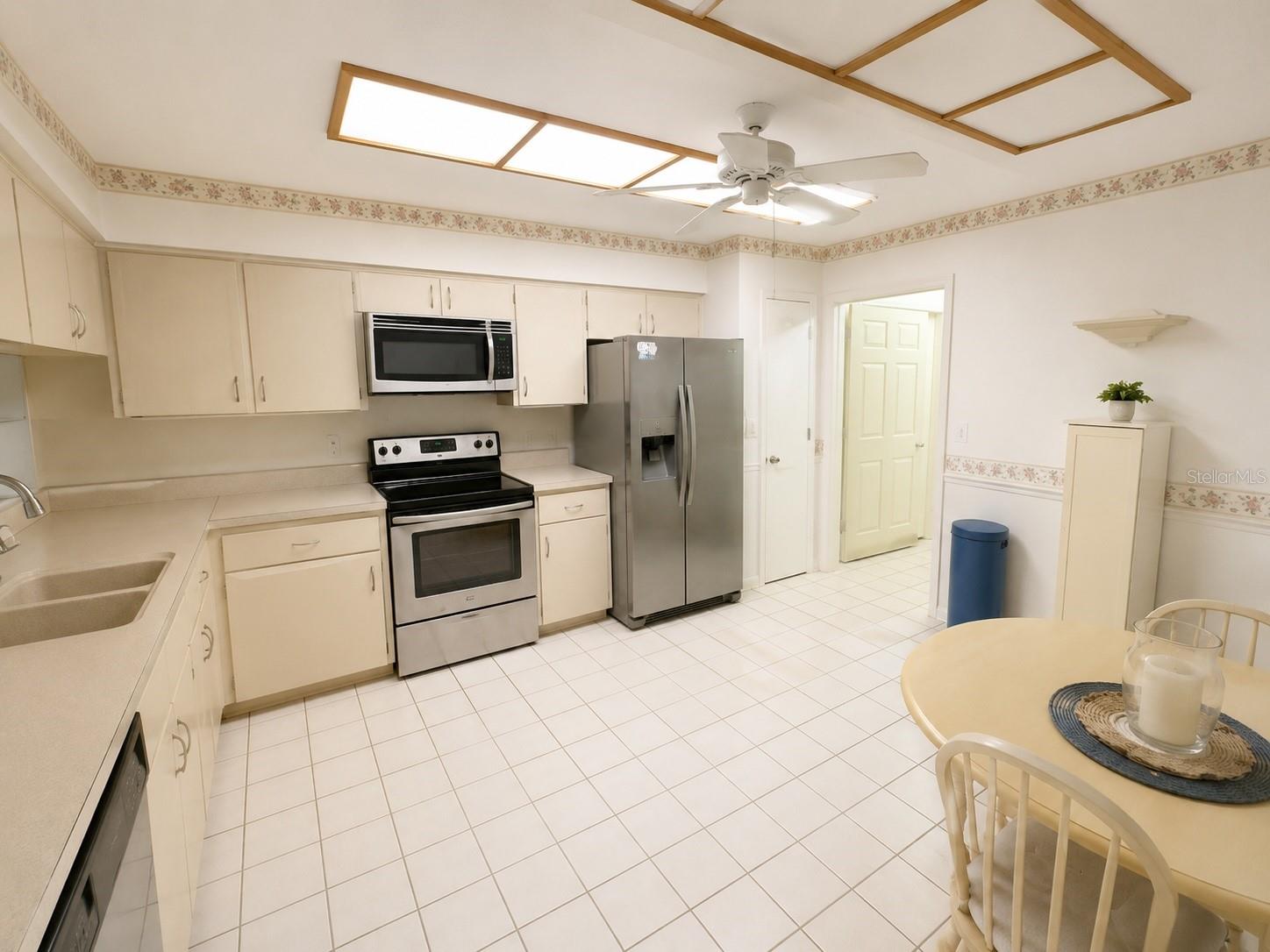 4068 WILSHIRE CIR E #145, SARASOTA, FL — photo 4