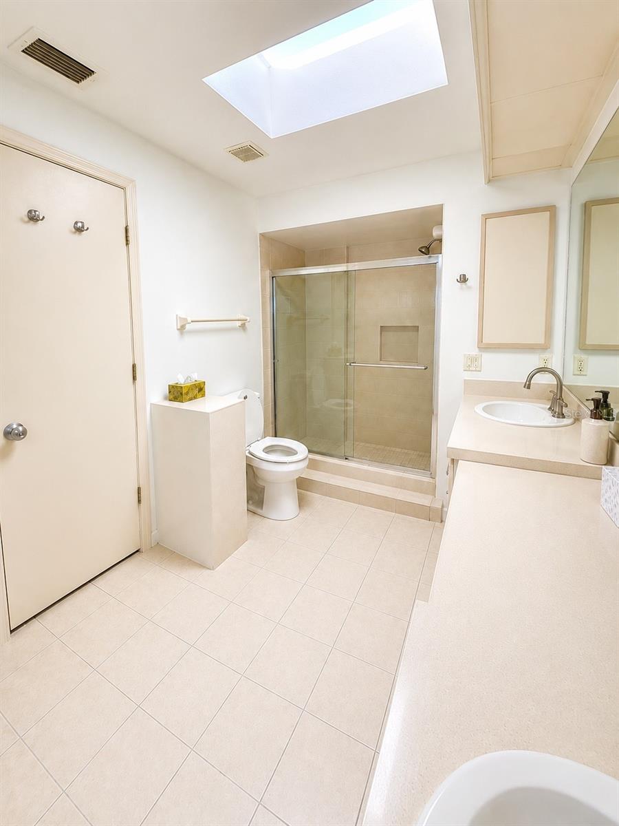 4068 WILSHIRE CIR E #145, SARASOTA, FL — photo 12