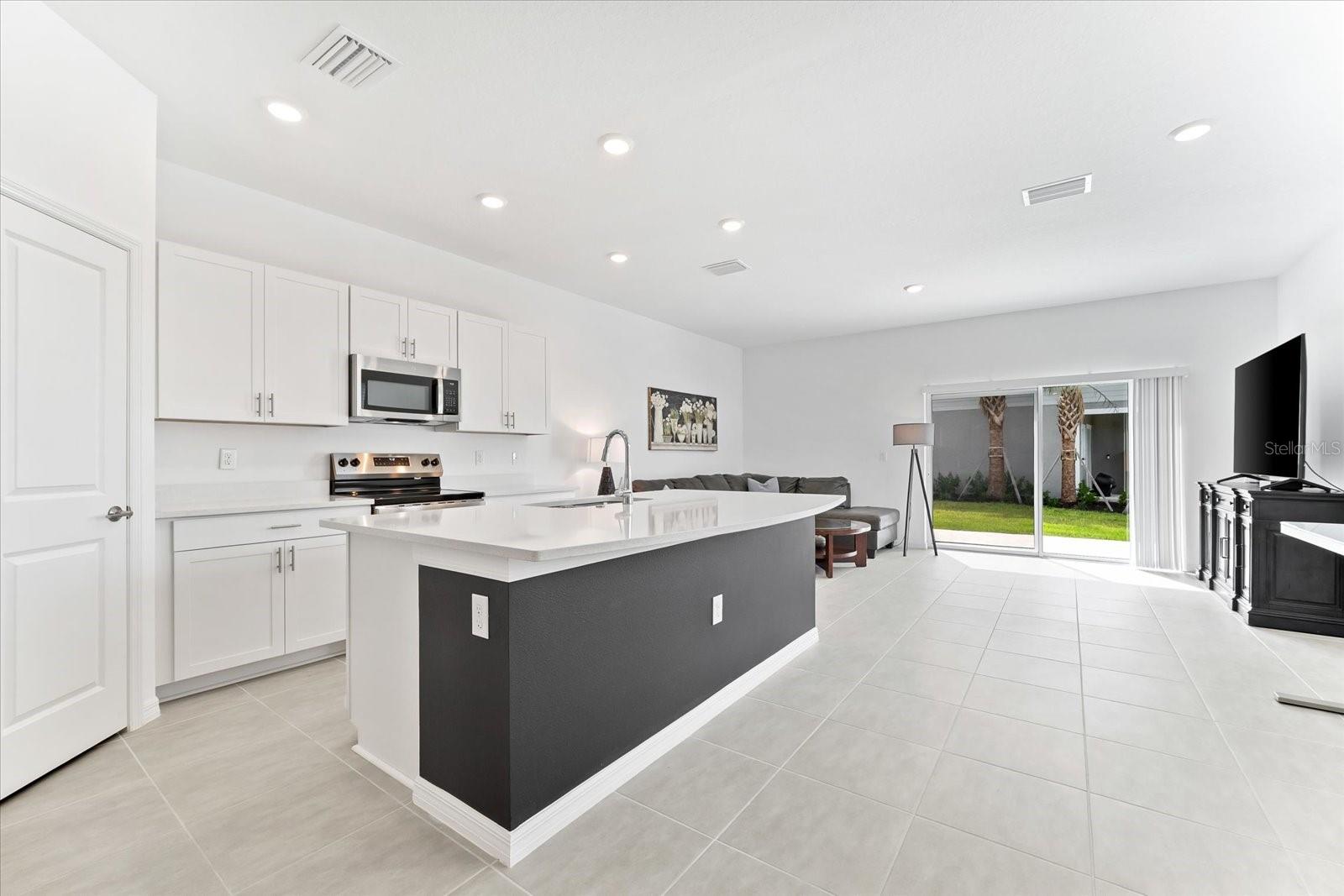 8701 WINTER BREEZE, SARASOTA, FL — photo 9