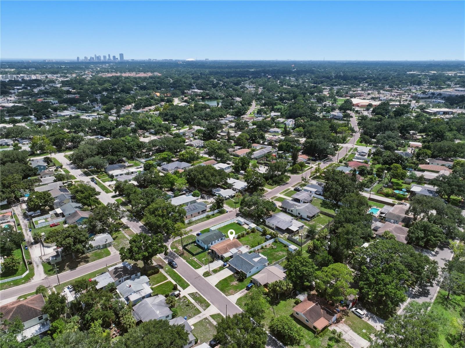 6810 LIVINGSTON AVE N, ST PETERSBURG, FL — photo 4