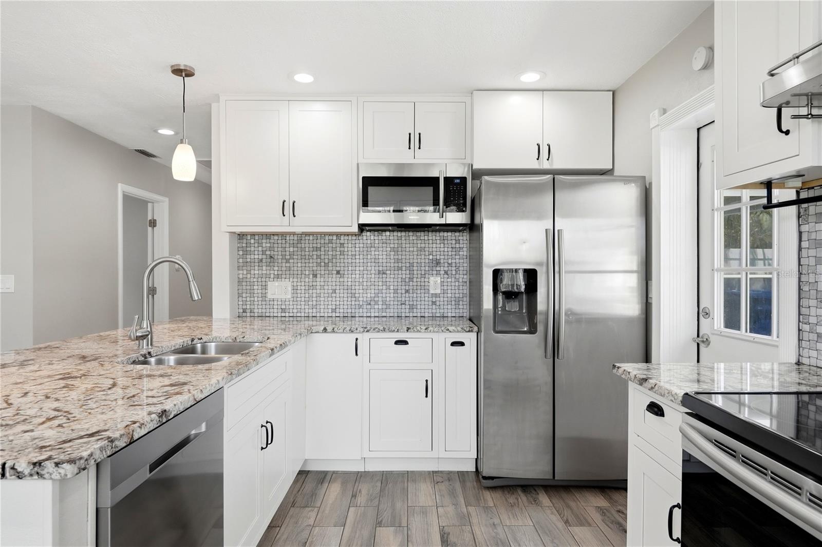 6810 LIVINGSTON AVE N, ST PETERSBURG, FL — photo 10
