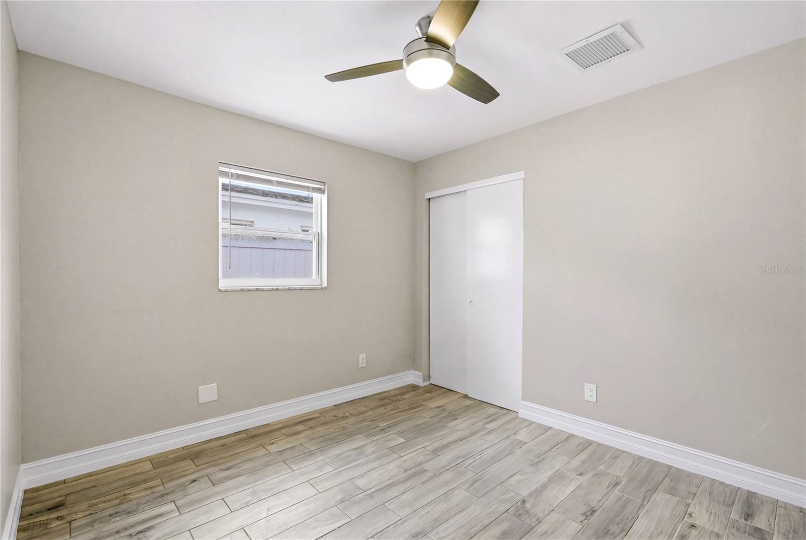 6810 LIVINGSTON AVE N, ST PETERSBURG, FL — photo 11