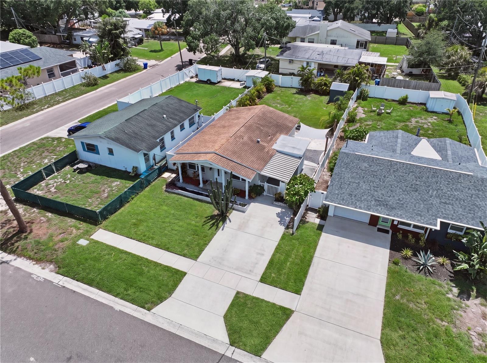 6810 LIVINGSTON AVE N, ST PETERSBURG, FL — photo 27