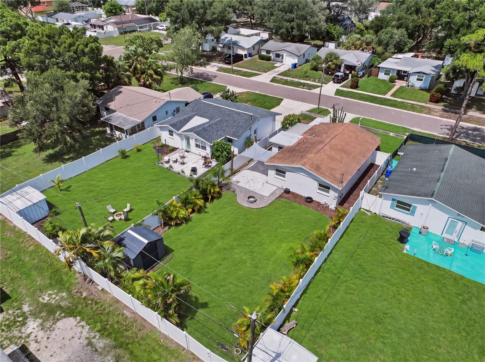 6810 LIVINGSTON AVE N, ST PETERSBURG, FL — photo 28