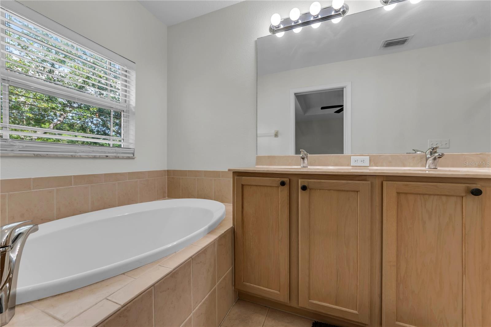 1421 RIDGE TER, TARPON SPRINGS, FL — photo 21