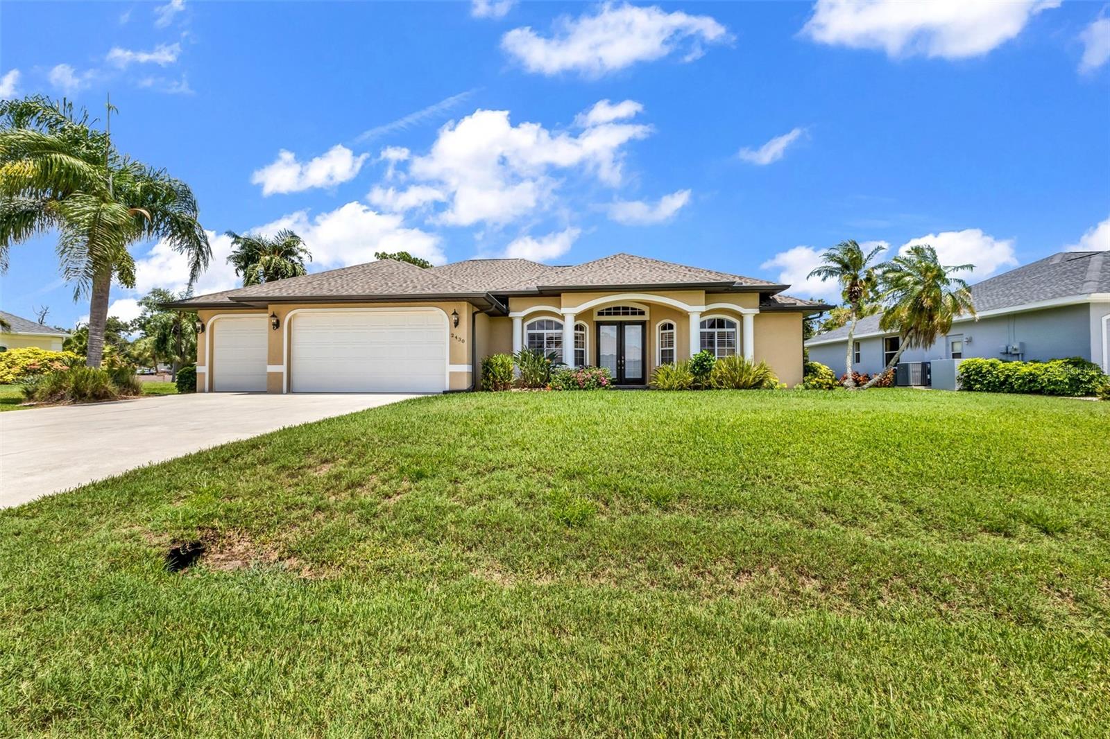 2430 PEBBLE CREEK PL, PORT CHARLOTTE, FL — photo 2