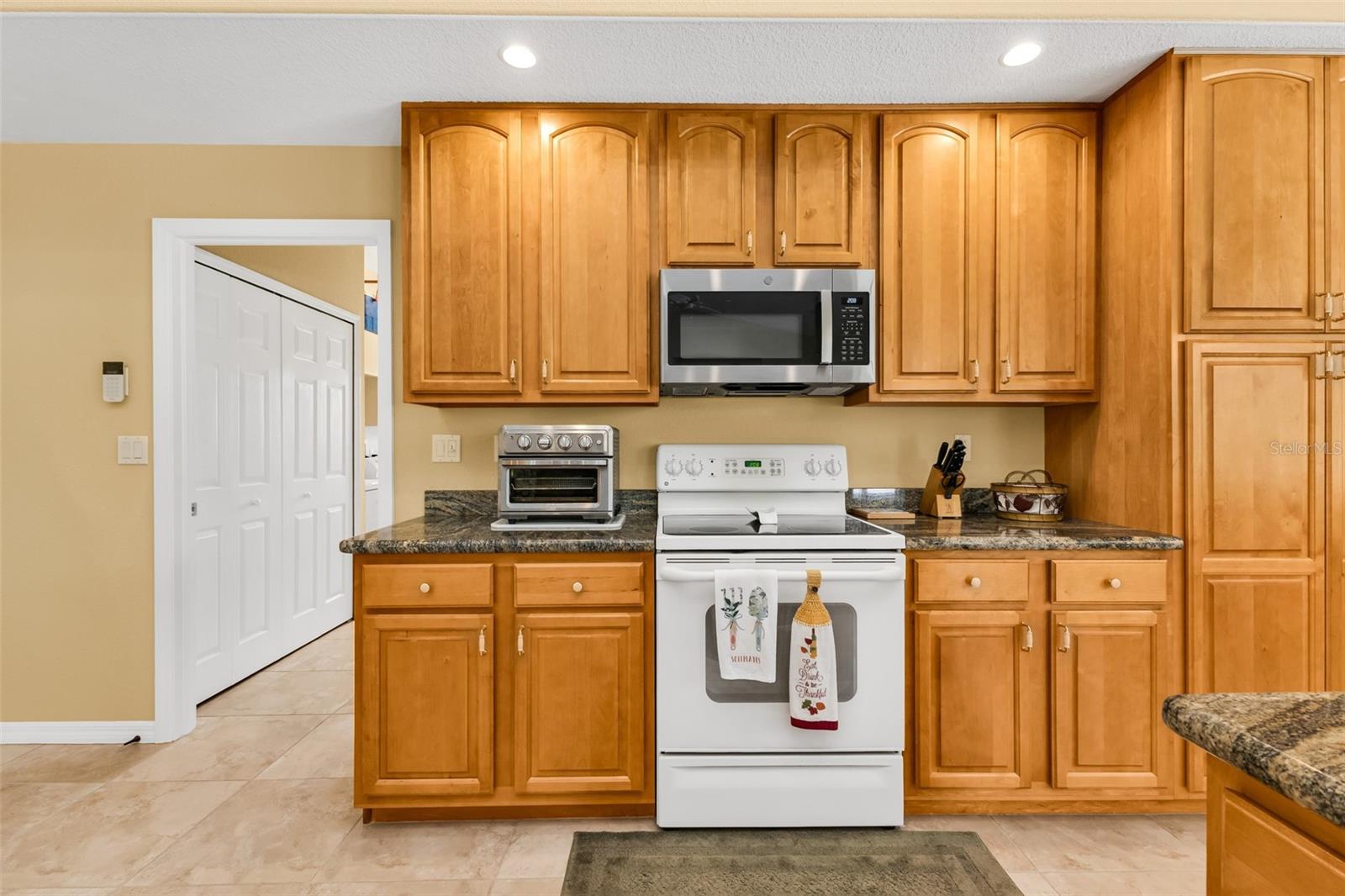 2430 PEBBLE CREEK PL, PORT CHARLOTTE, FL — photo 23