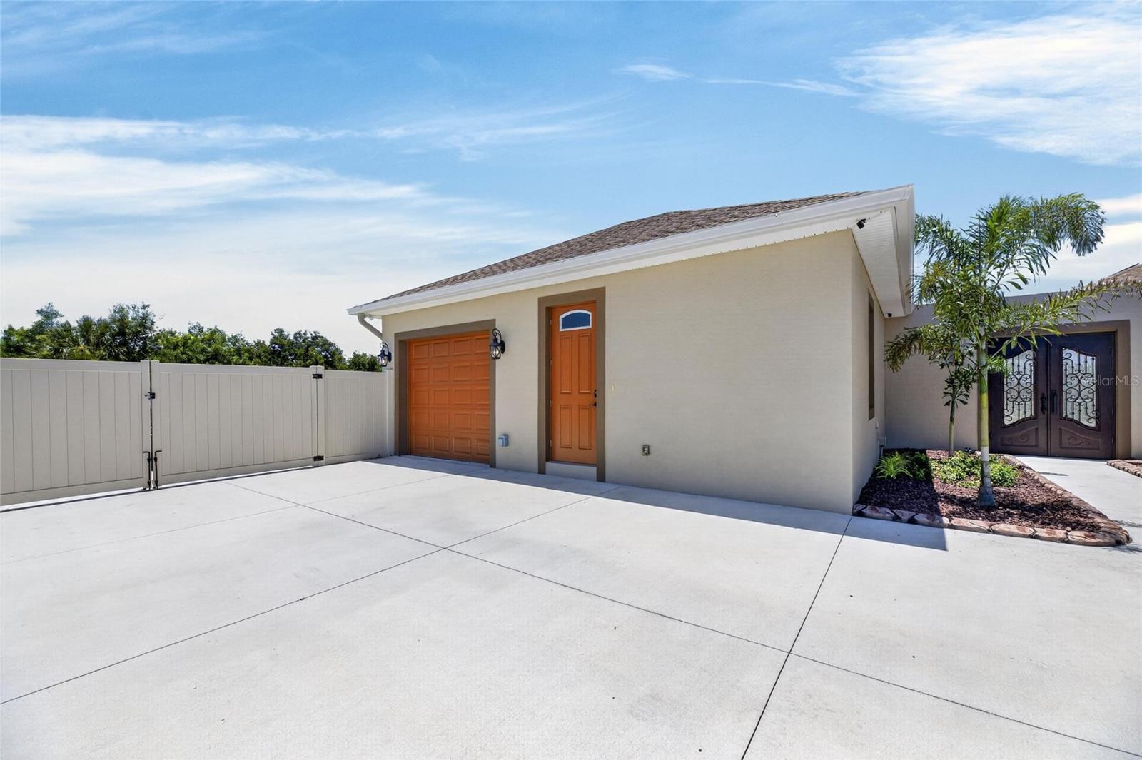 3016 SMILODON TRL, RUSKIN, FL — photo 43