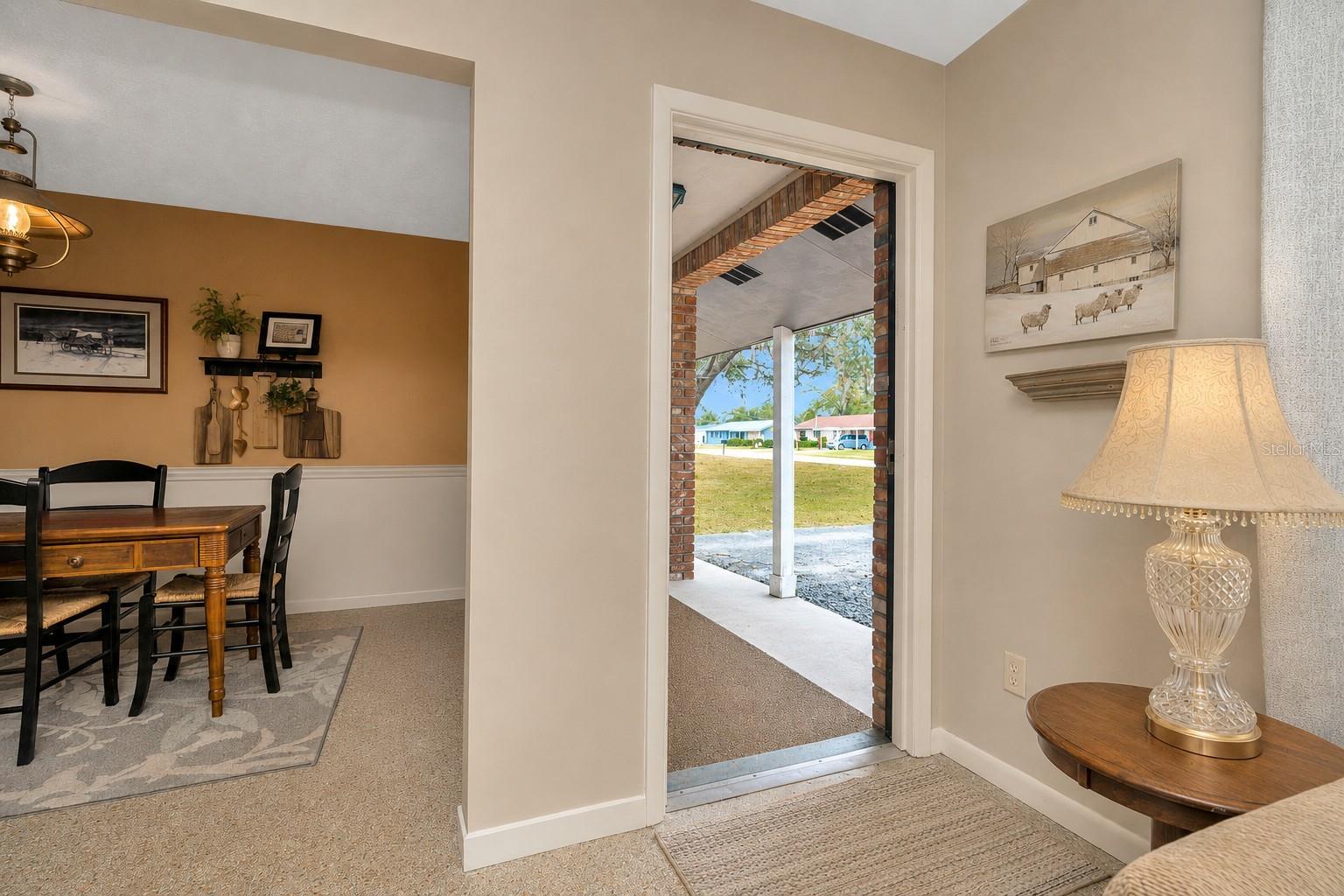 12212 FLORAL LN, THONOTOSASSA, FL — photo 5
