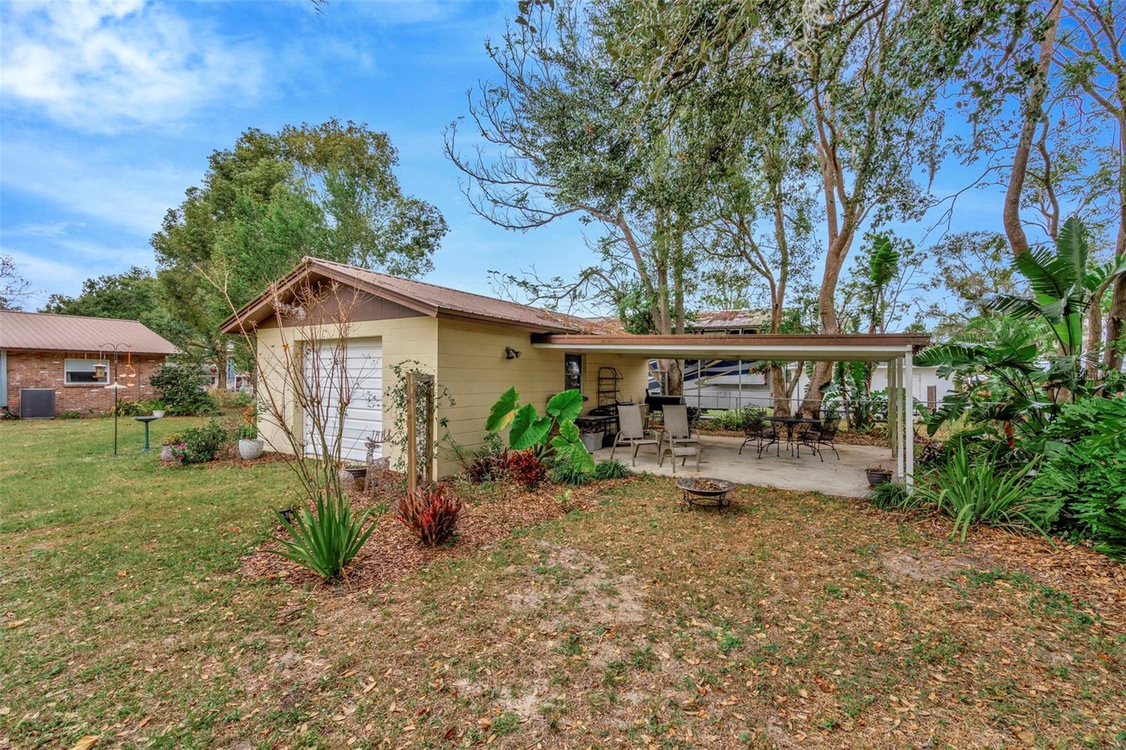 12212 FLORAL LN, THONOTOSASSA, FL — photo 32