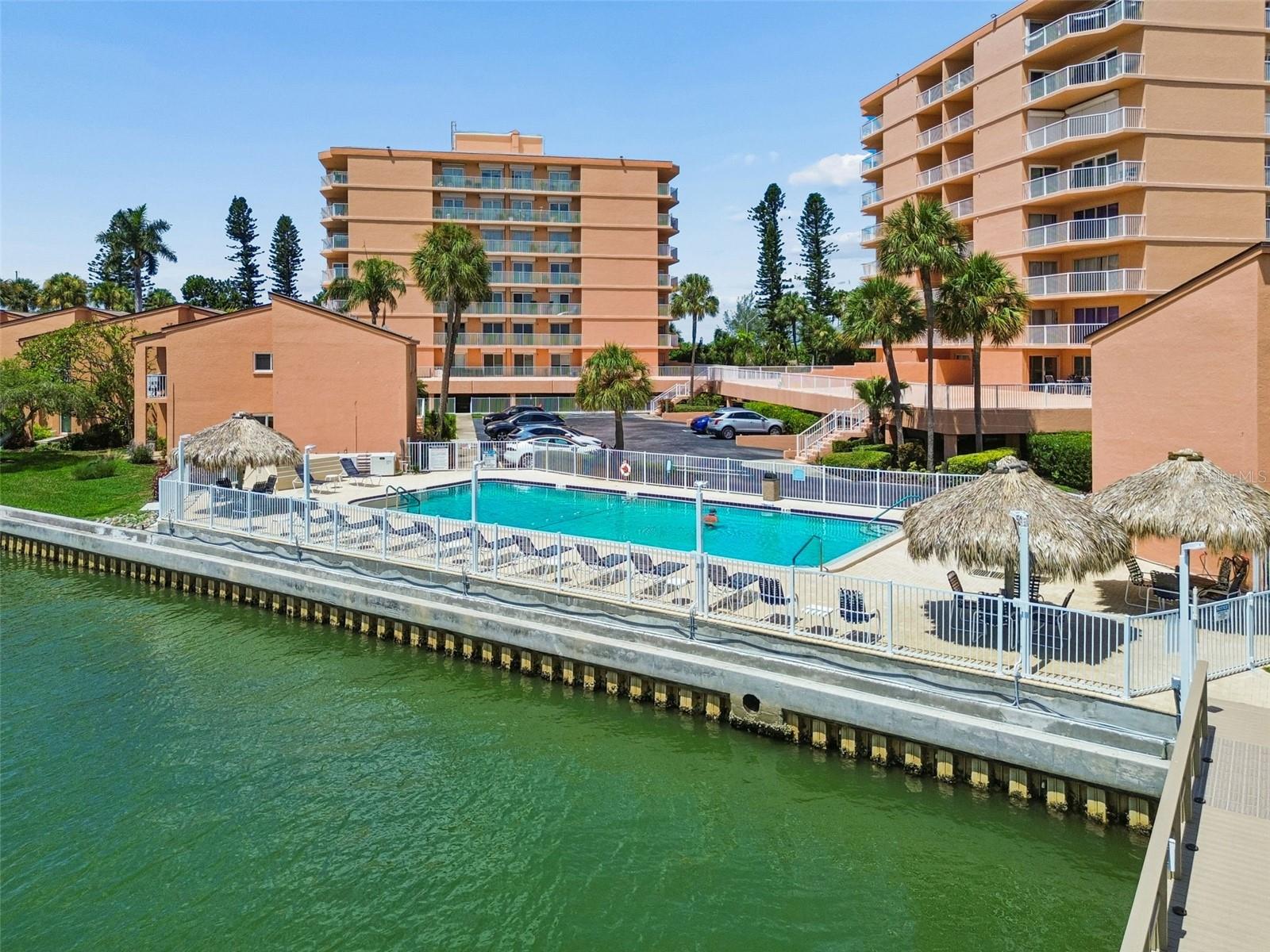 7430 SUNSHINE SKYWAY LN S #201, ST PETERSBURG, FL — photo 6