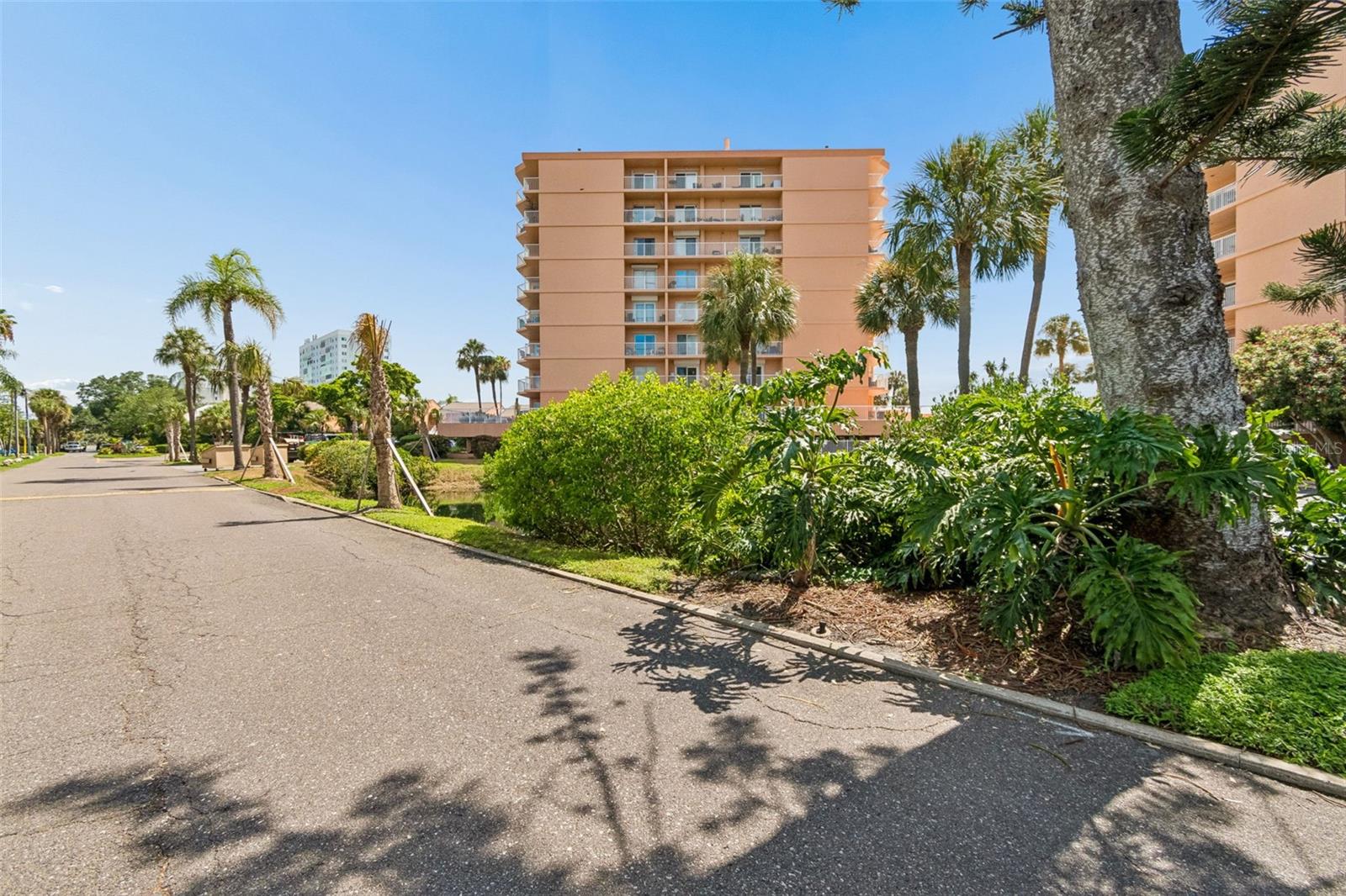 7430 SUNSHINE SKYWAY LN S #201, ST PETERSBURG, FL — photo 5