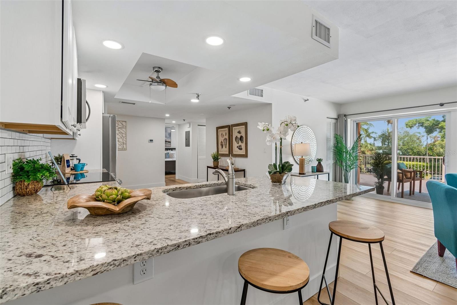 7430 SUNSHINE SKYWAY LN S #201, ST PETERSBURG, FL — photo 13
