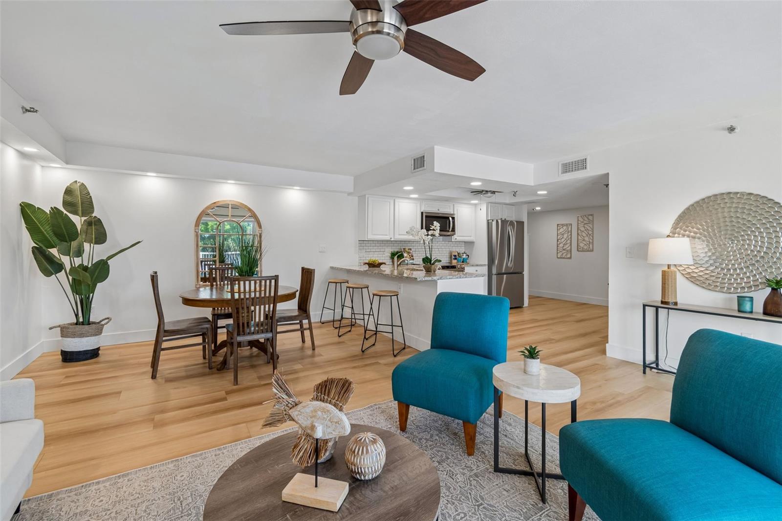7430 SUNSHINE SKYWAY LN S #201, ST PETERSBURG, FL — photo 18