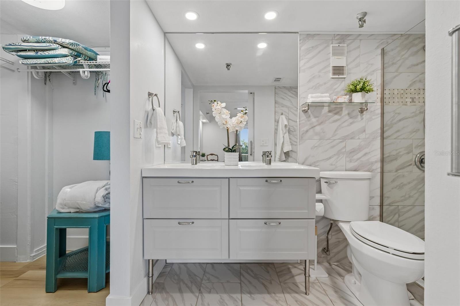 7430 SUNSHINE SKYWAY LN S #201, ST PETERSBURG, FL — photo 32