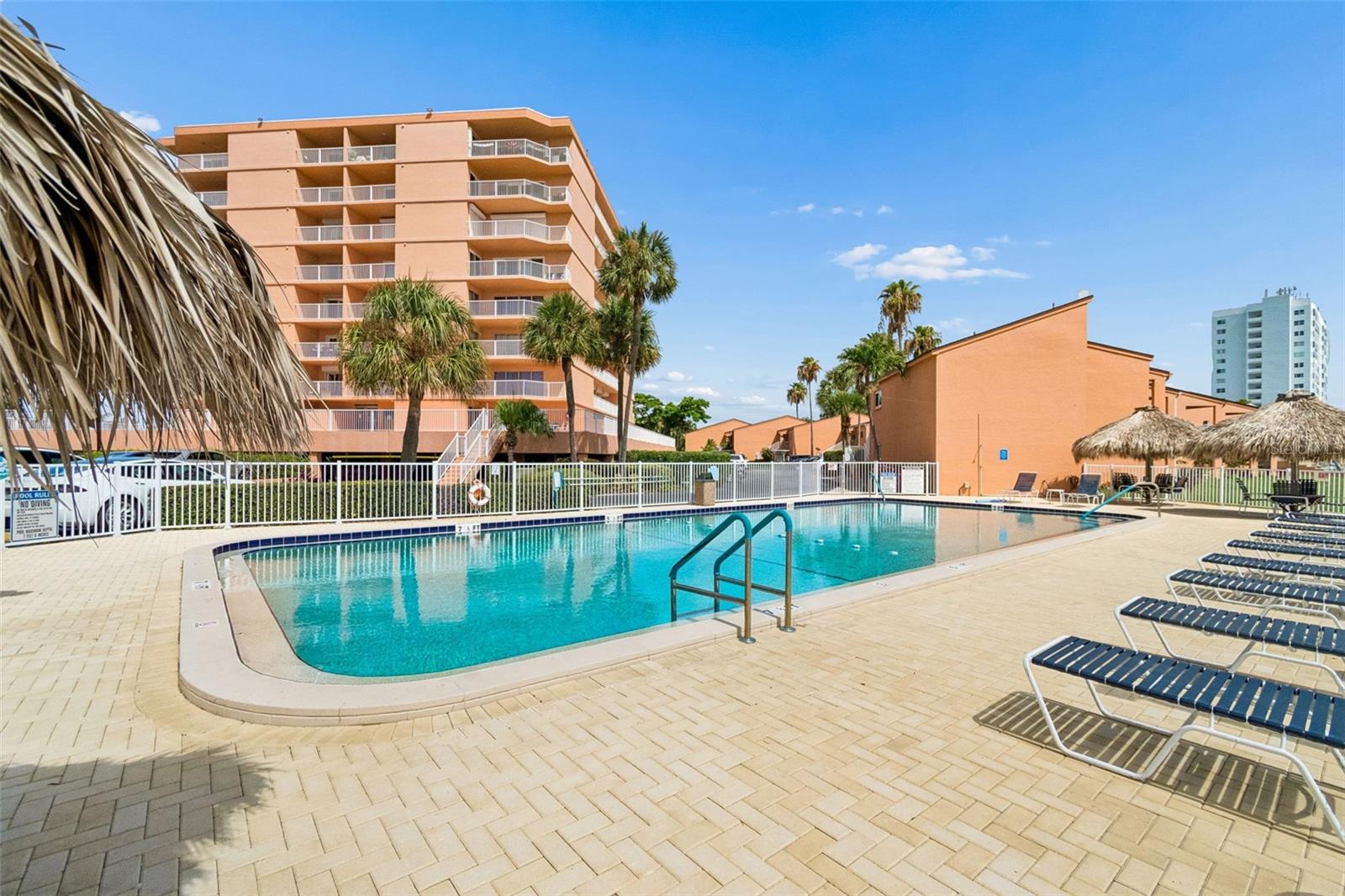 7430 SUNSHINE SKYWAY LN S #201, ST PETERSBURG, FL — photo 40