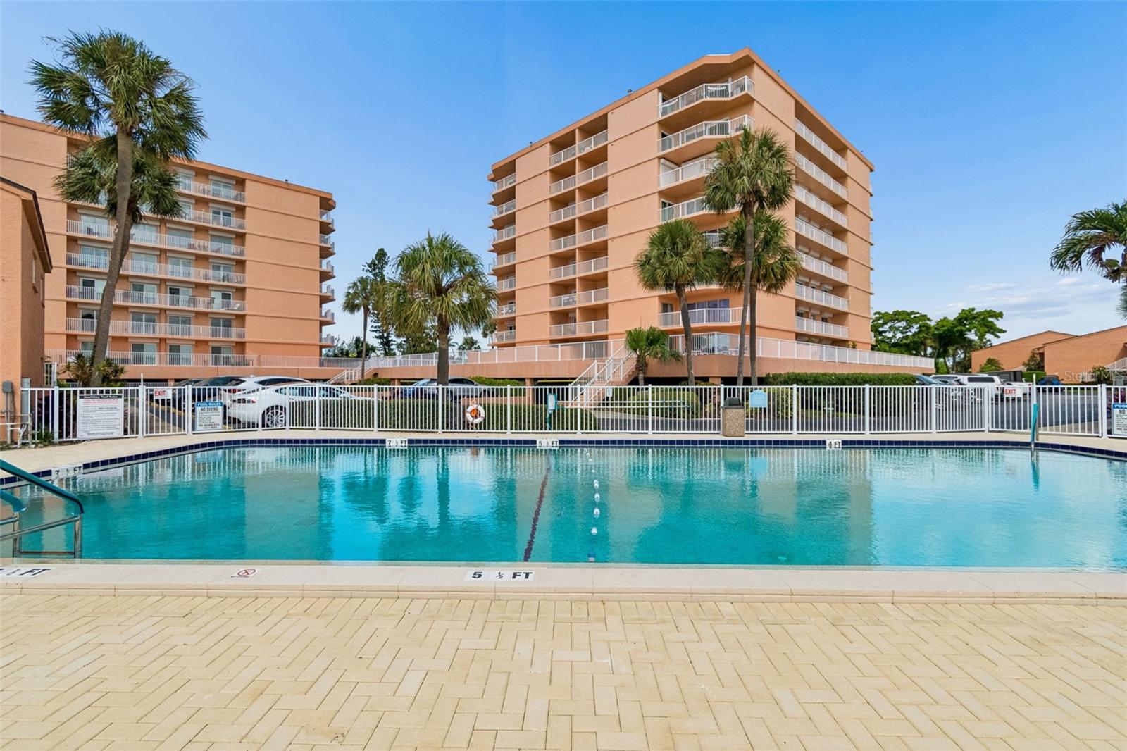 7430 SUNSHINE SKYWAY LN S #201, ST PETERSBURG, FL — photo 41