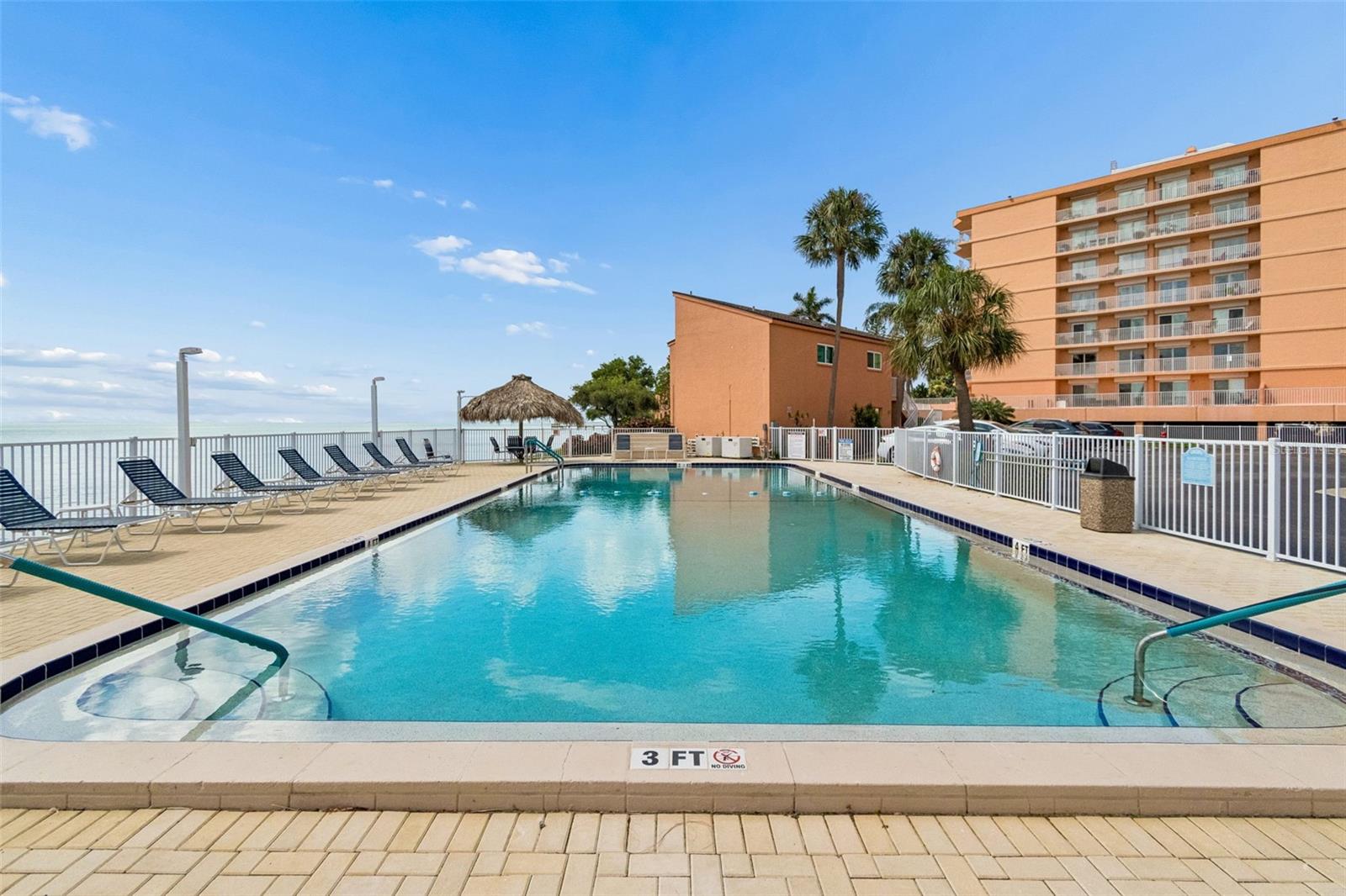 7430 SUNSHINE SKYWAY LN S #201, ST PETERSBURG, FL — photo 42