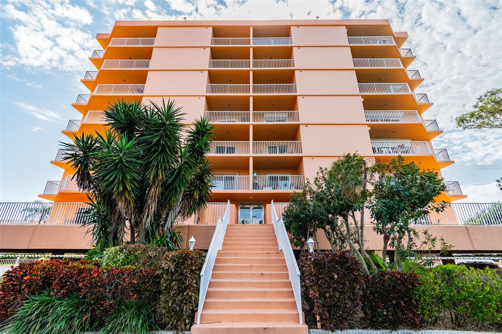 7430 SUNSHINE SKYWAY LN S #201, ST PETERSBURG, FL — photo 2
