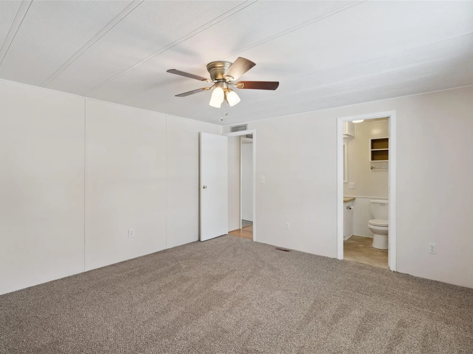 723 VIKING AVE, TAVARES, FL — photo 18