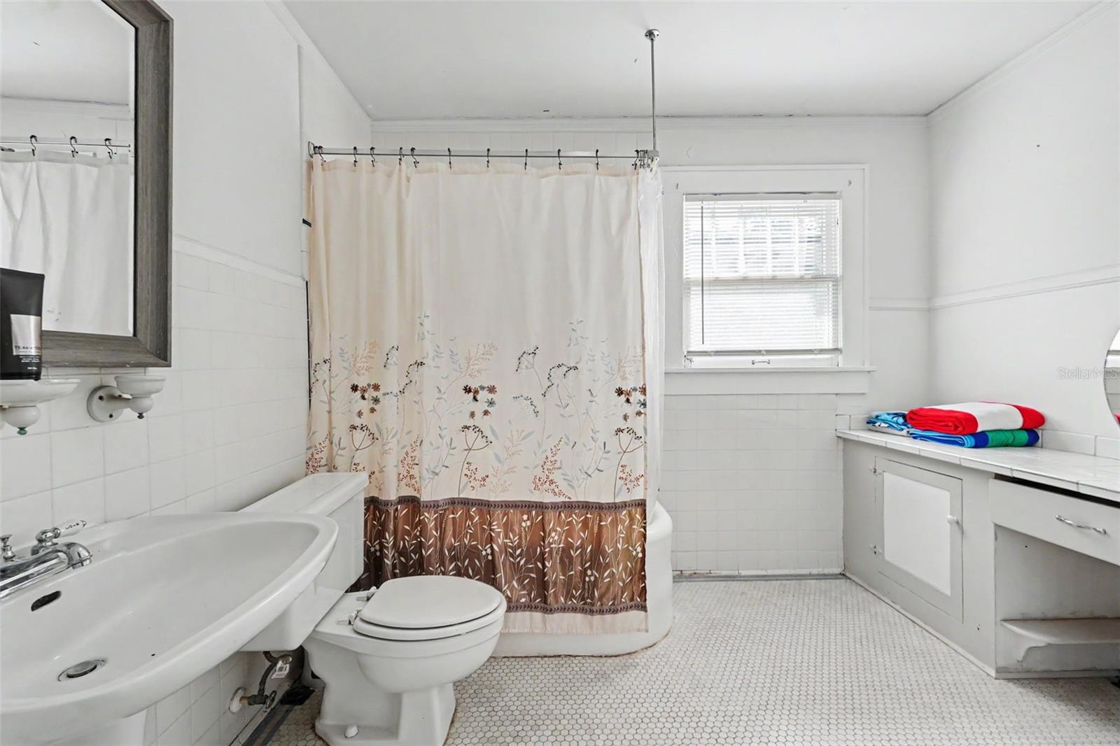 5441 1ST AVE N, ST PETERSBURG, FL — photo 28