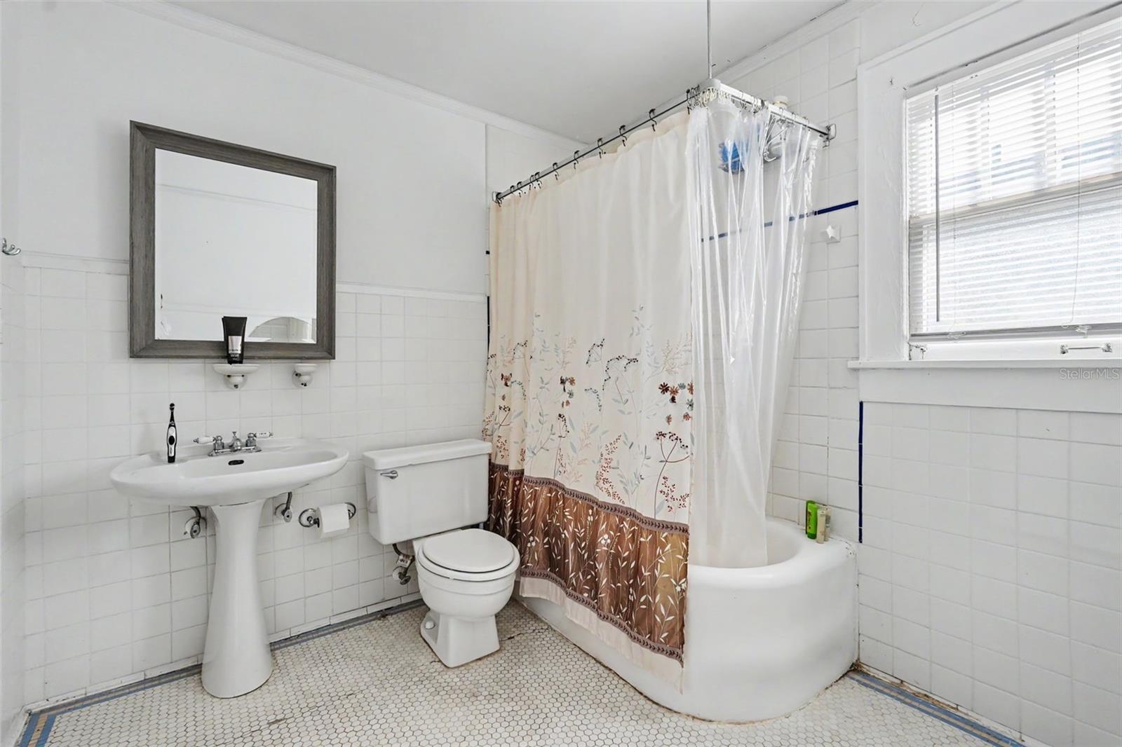 5441 1ST AVE N, ST PETERSBURG, FL — photo 30