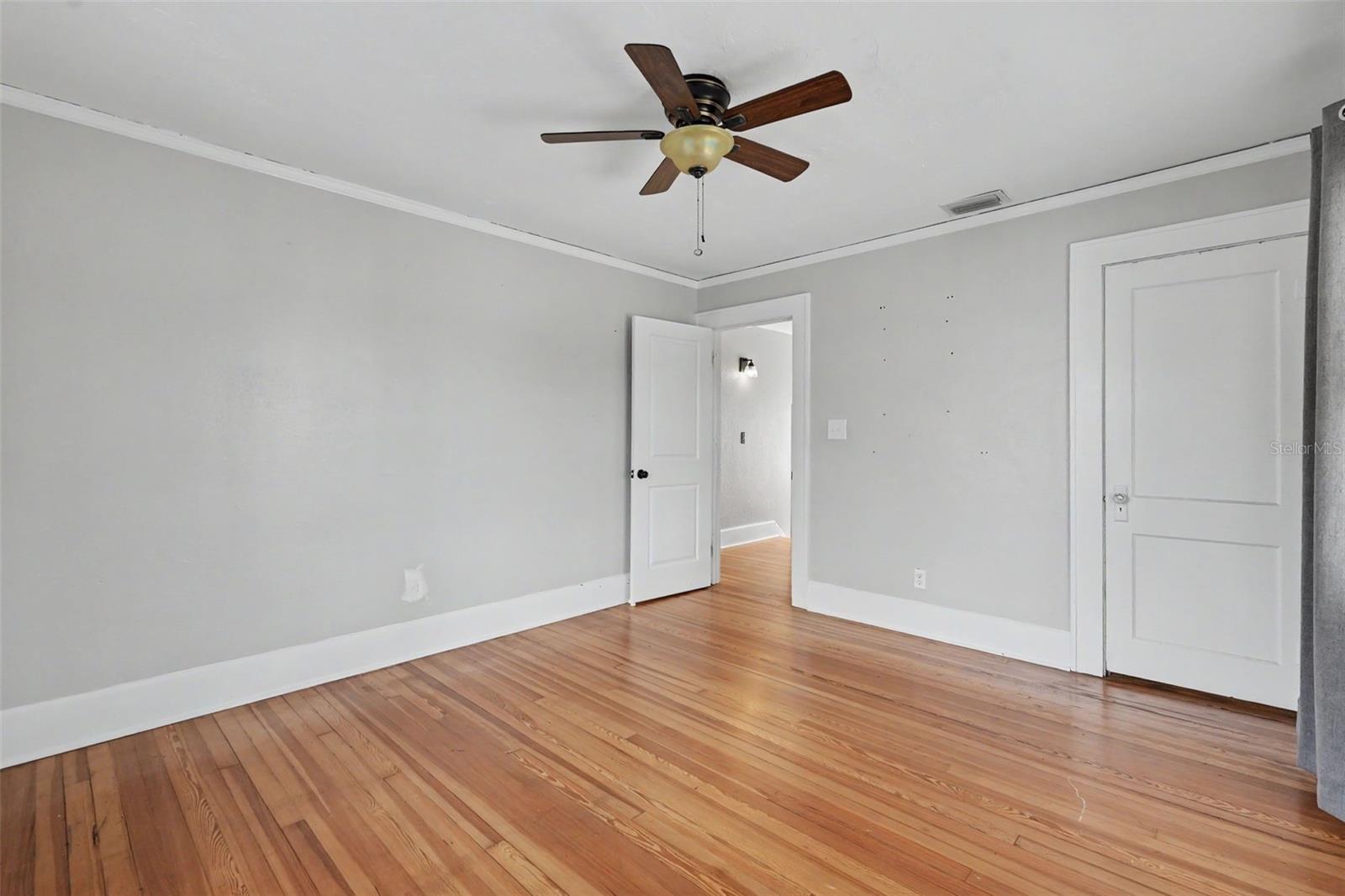 5441 1ST AVE N, ST PETERSBURG, FL — photo 32