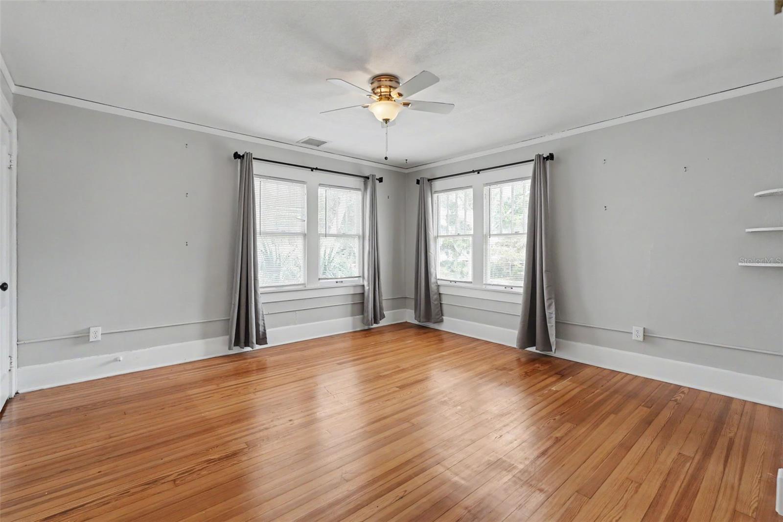 5441 1ST AVE N, ST PETERSBURG, FL — photo 33