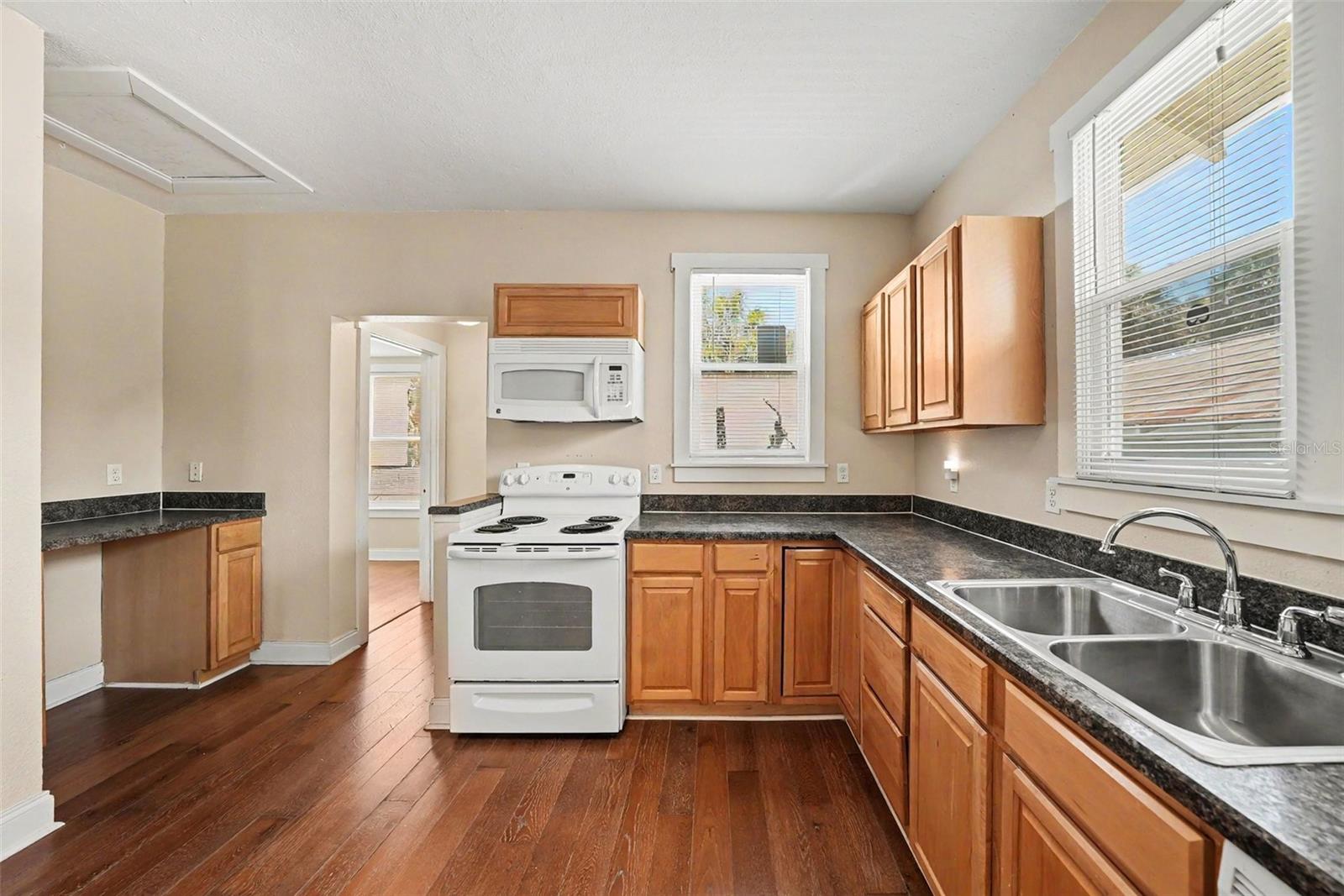 1601 E 15TH AVE, TAMPA, FL — photo 10