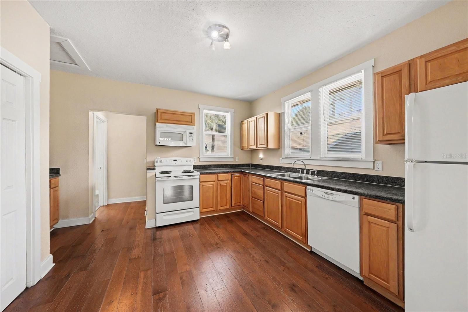 1601 E 15TH AVE, TAMPA, FL — photo 11