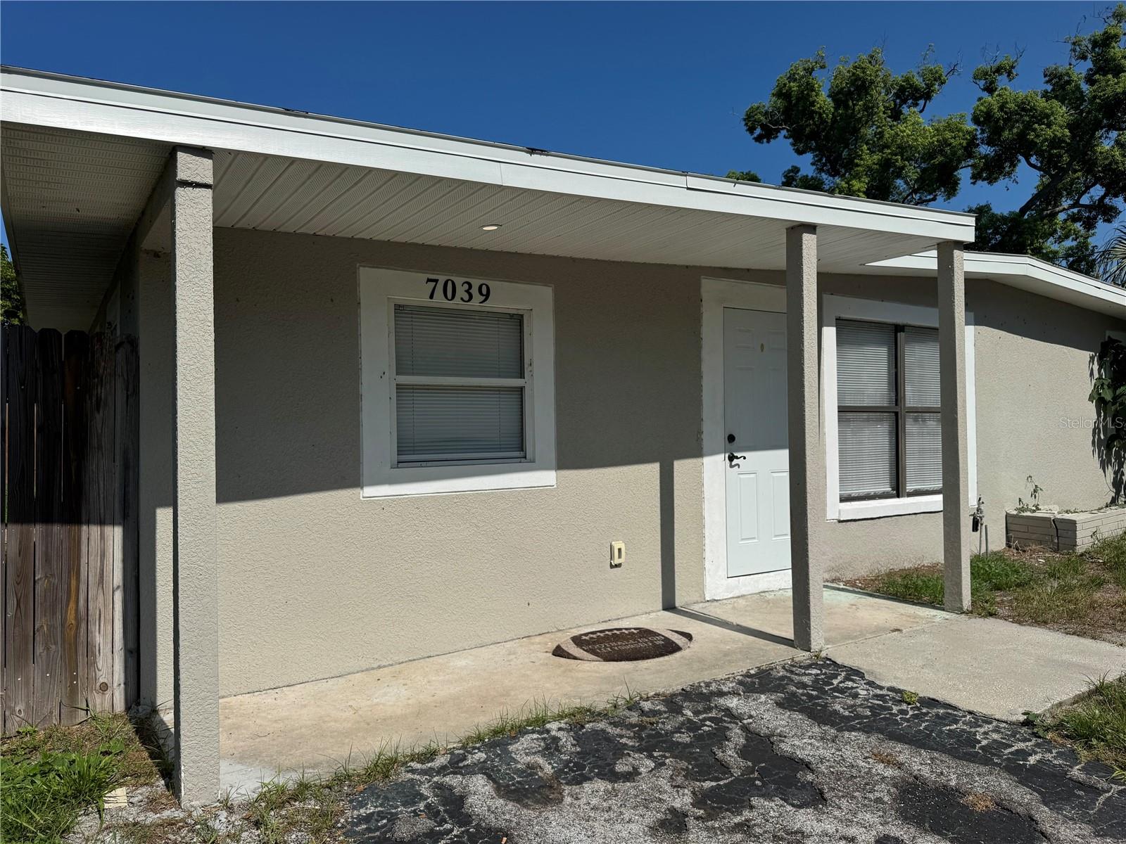 7039 E LENOX DR E, NEW PORT RICHEY, FL