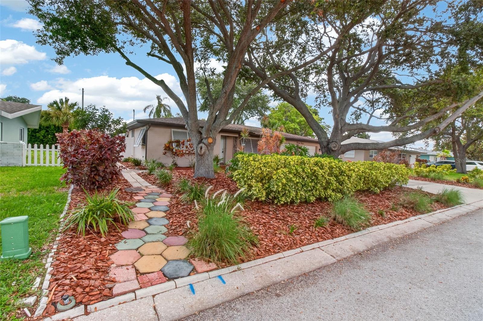 2012 RIPON DR, CLEARWATER, FL — photo 3