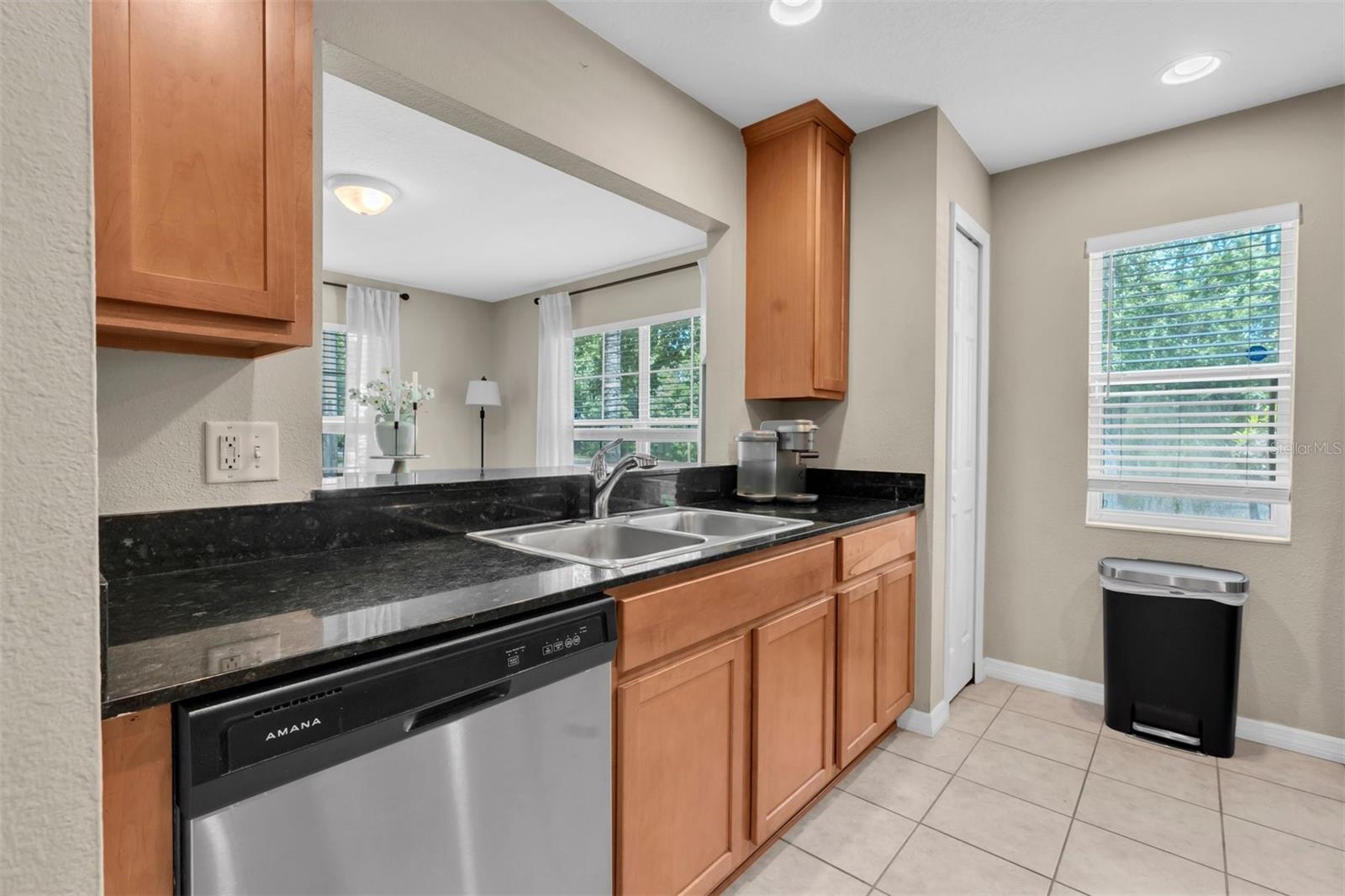 9548 CHARLESBERG DRIVE, TAMPA, FL — photo 7