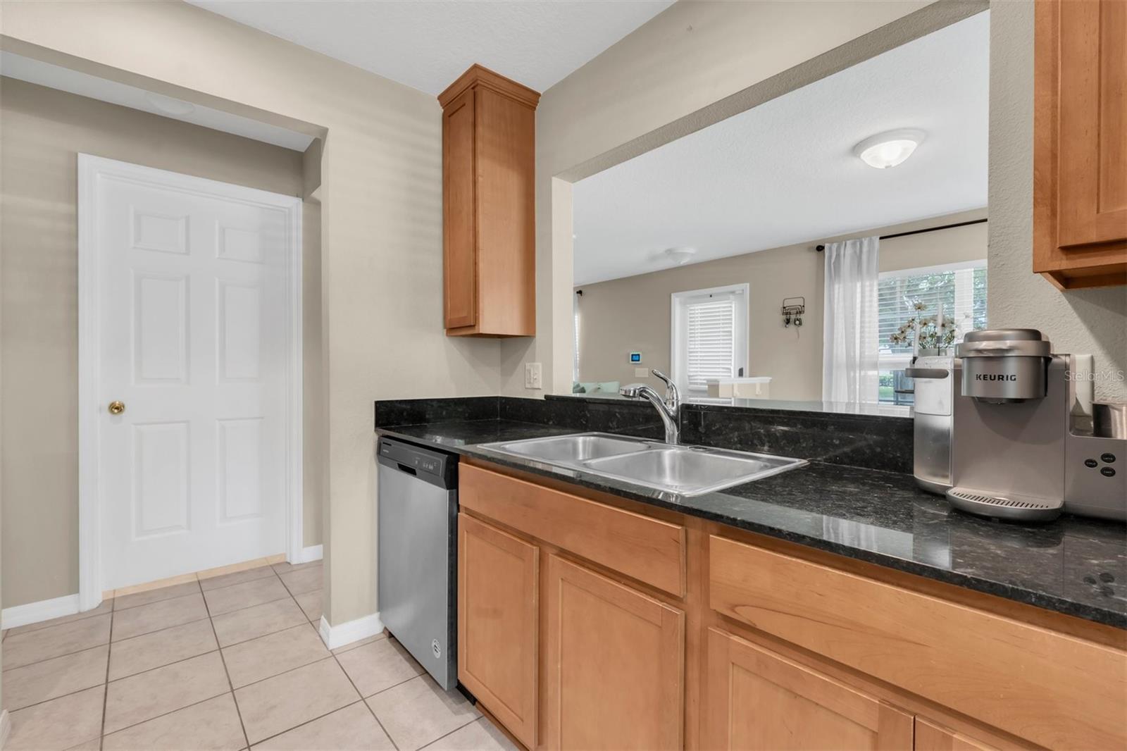 9548 CHARLESBERG DRIVE, TAMPA, FL — photo 8