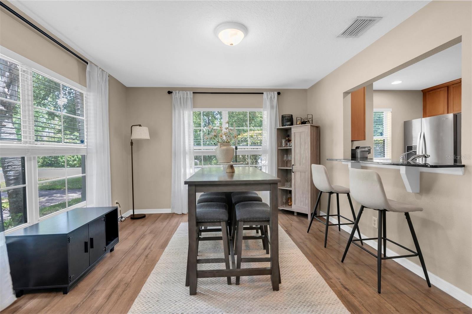 9548 CHARLESBERG DRIVE, TAMPA, FL — photo 11