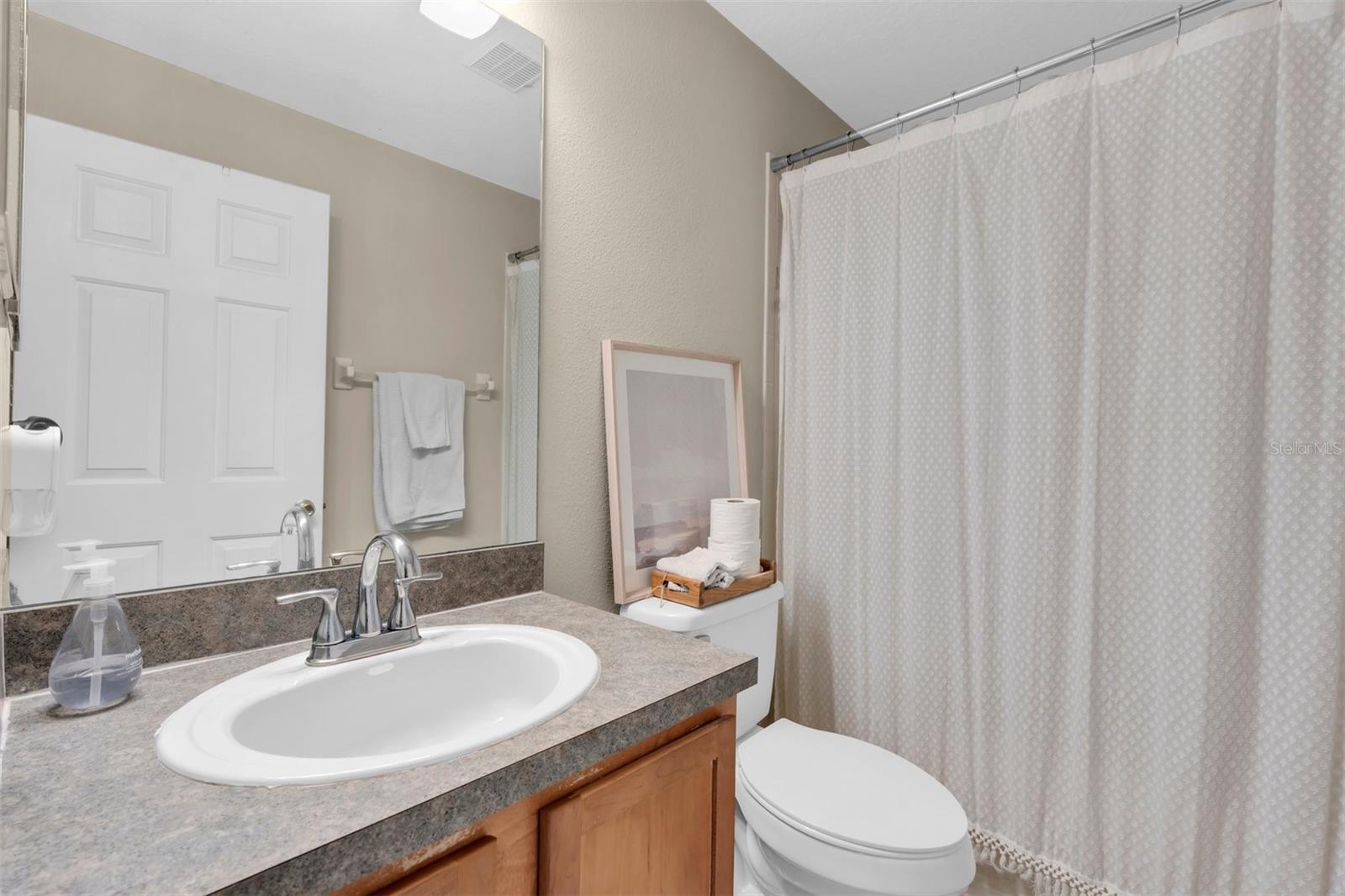 9548 CHARLESBERG DRIVE, TAMPA, FL — photo 20