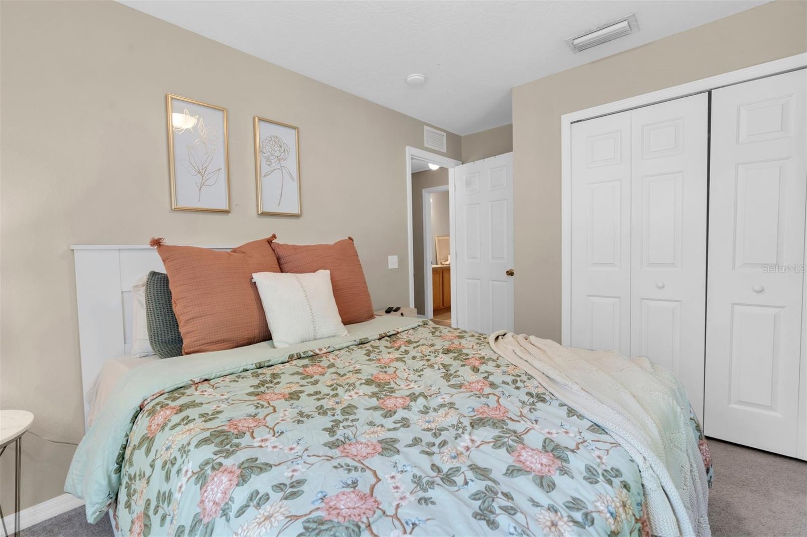 9548 CHARLESBERG DRIVE, TAMPA, FL — photo 22