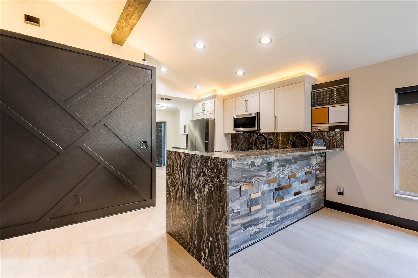 7522 OXFORD GARDEN CIR, APOLLO BEACH, FL — photo 10