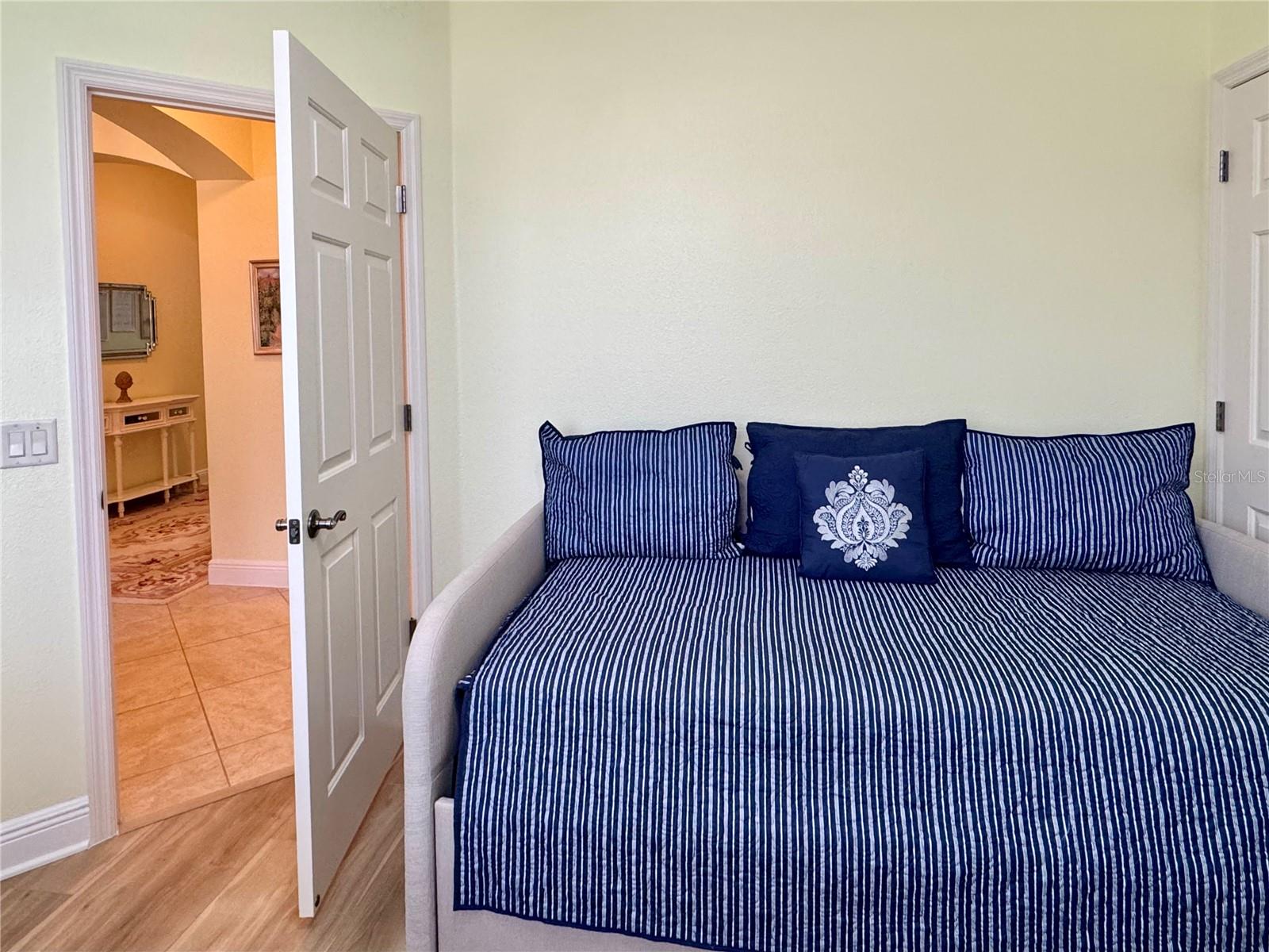 646 MURPHYS ESTATE DR, THE VILLAGES, FL — photo 22