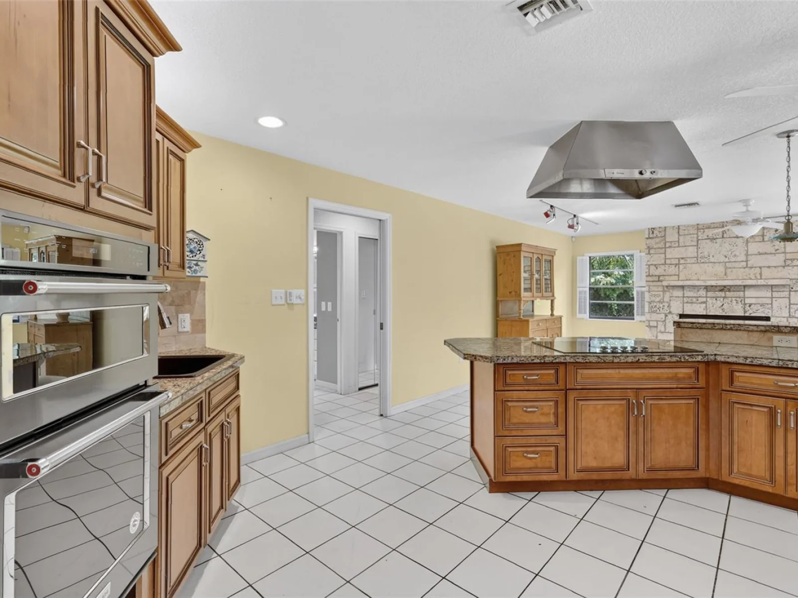 2085 SUSSEX DR, MOUNT DORA, FL — photo 15