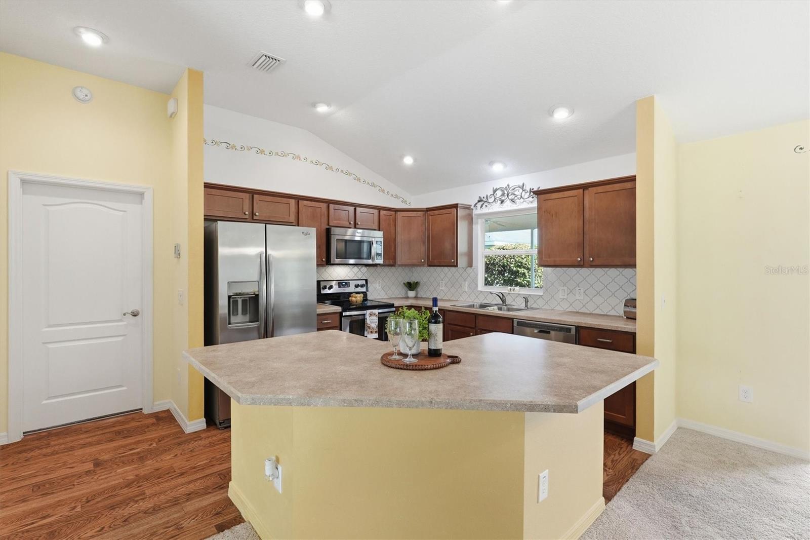 2007 YEARLING WAY, THE VILLAGES, FL — photo 9
