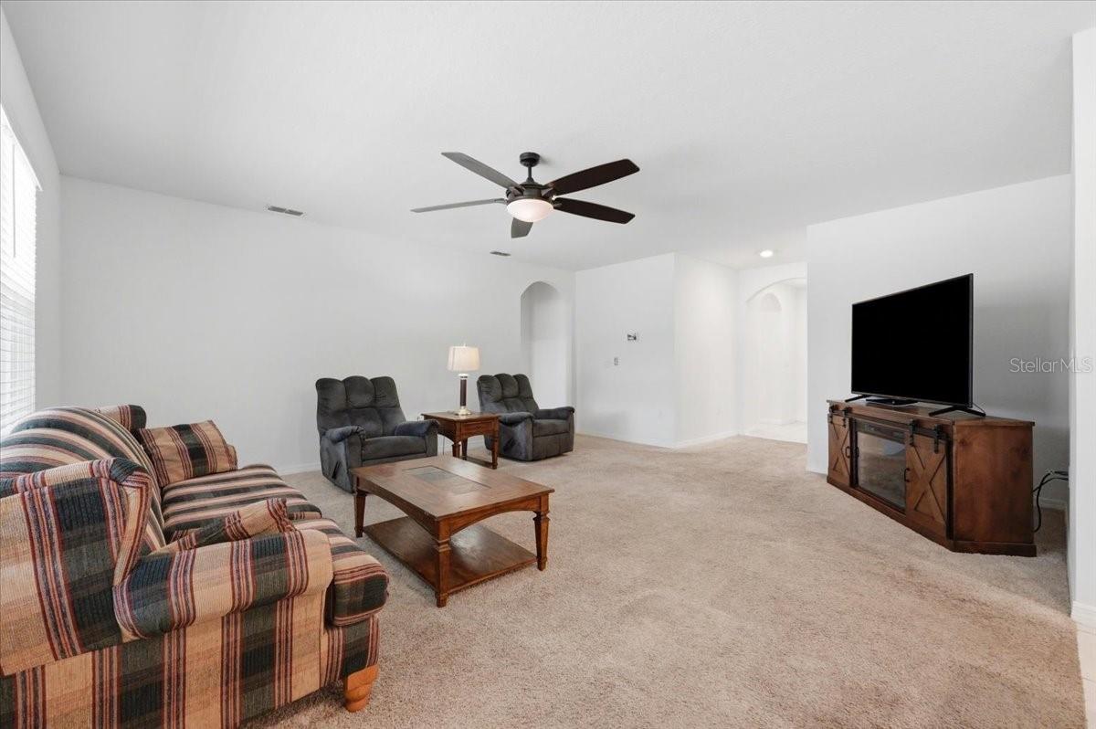 203 AUBURN GROVE BLVD, AUBURNDALE, FL — photo 8