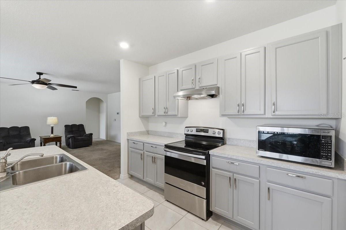 203 AUBURN GROVE BLVD, AUBURNDALE, FL — photo 12