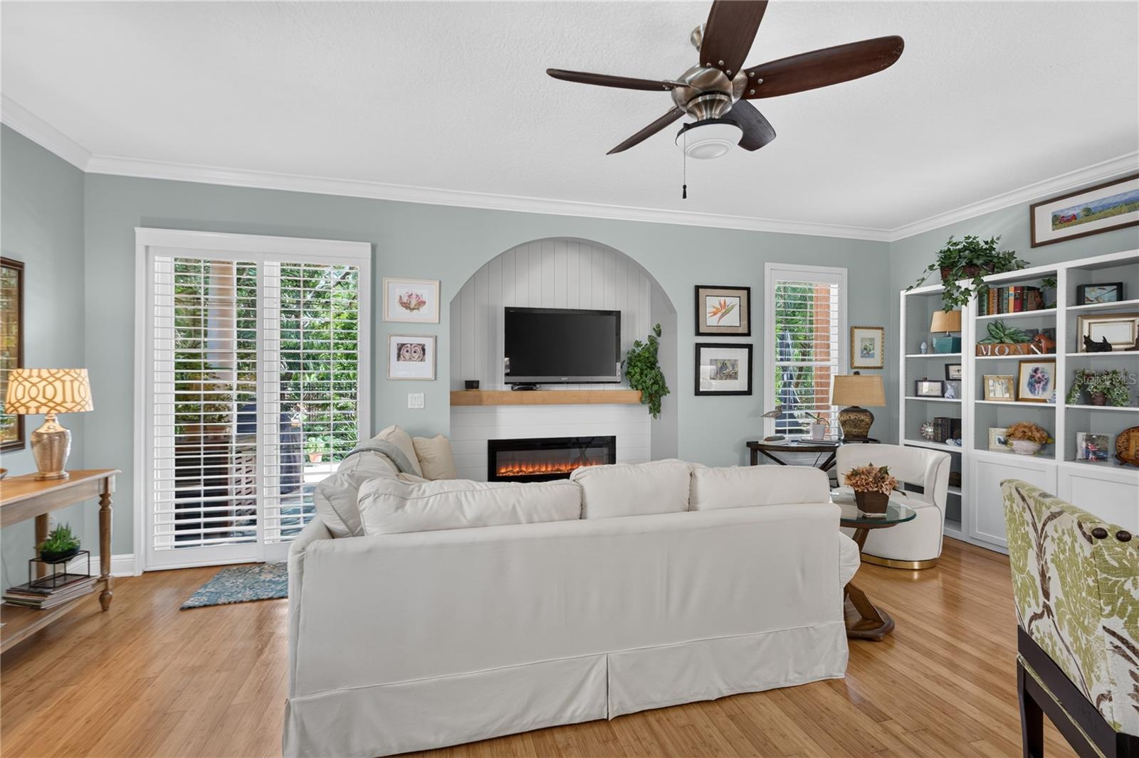 190 BANYAN BAY DR, ST PETERSBURG, FL — photo 9