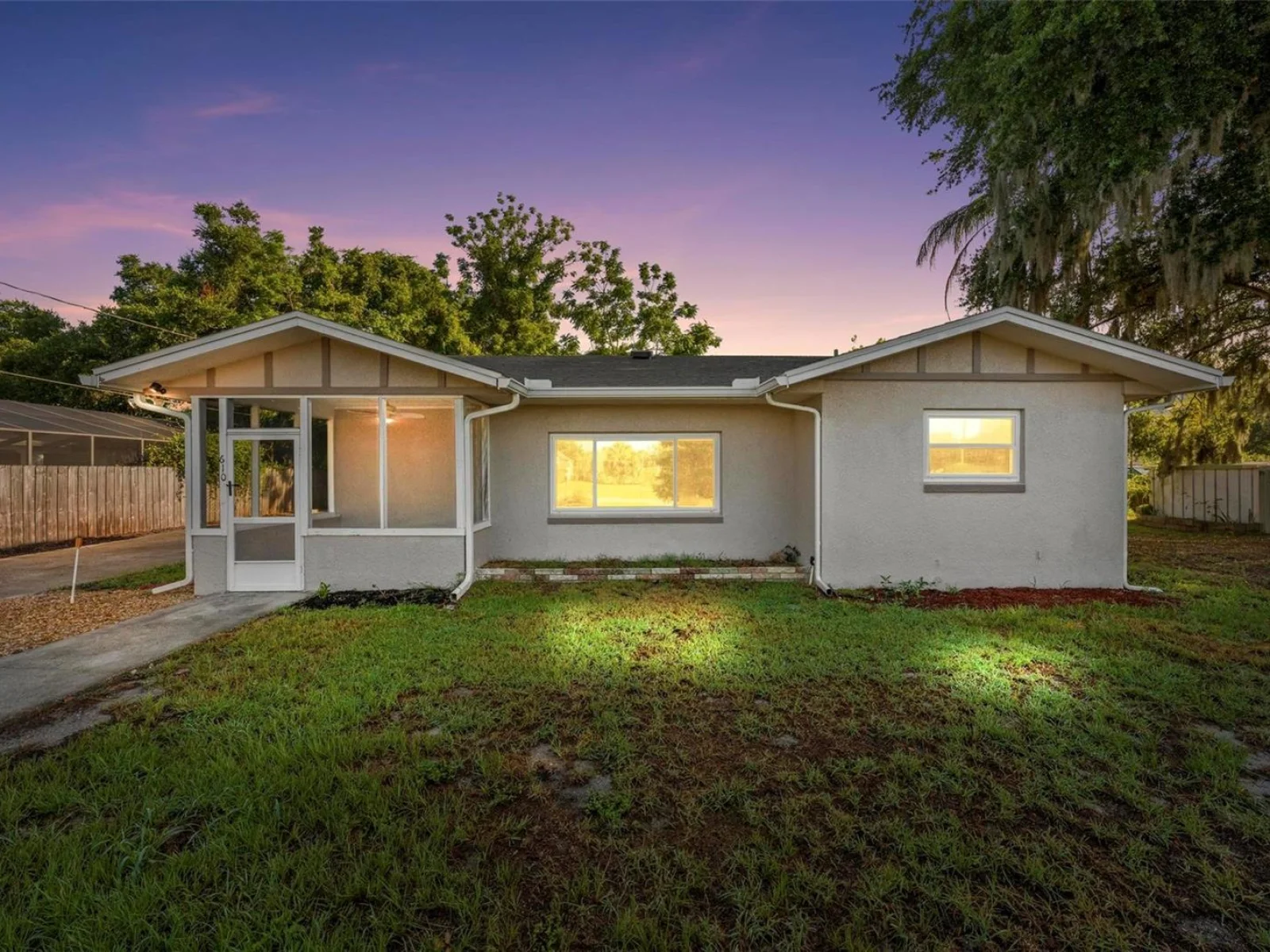 610 W MAUD ST, TAVARES, FL — photo 1