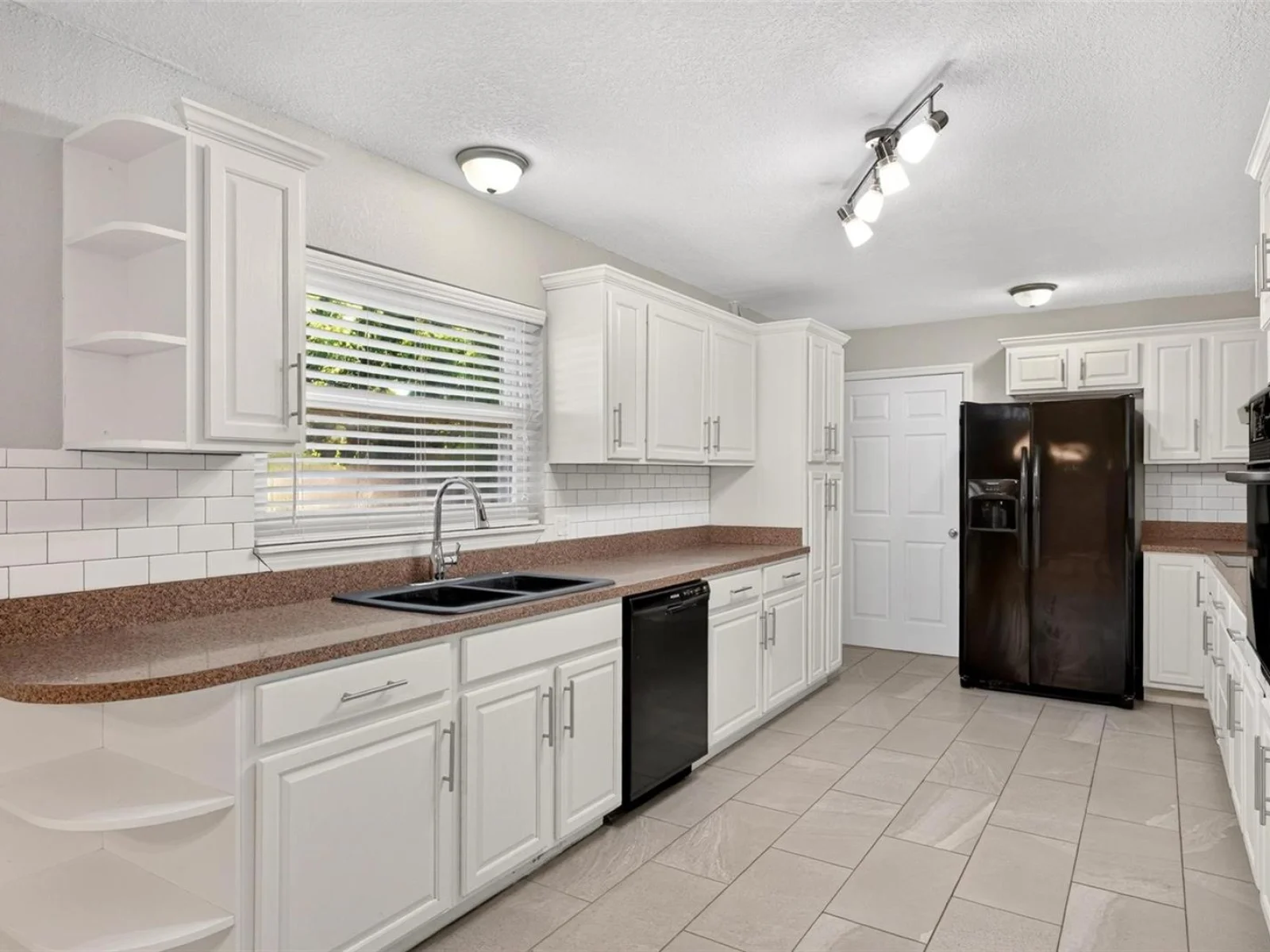610 W MAUD ST, TAVARES, FL — photo 5