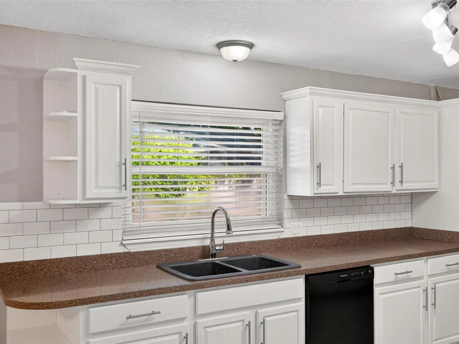 610 W MAUD ST, TAVARES, FL — photo 10