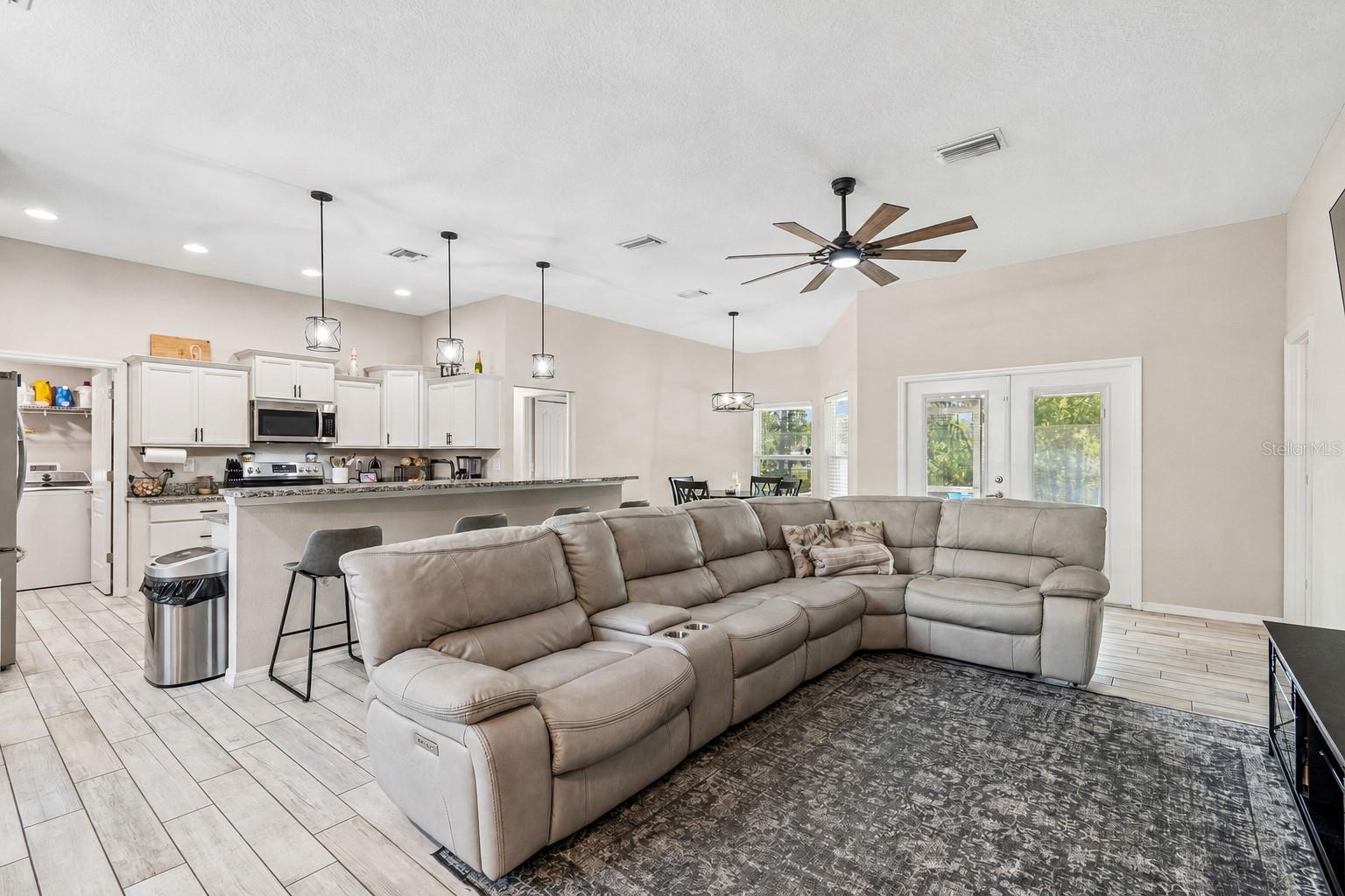 15476 MULHATTON RD, WEEKI WACHEE, FL — photo 3